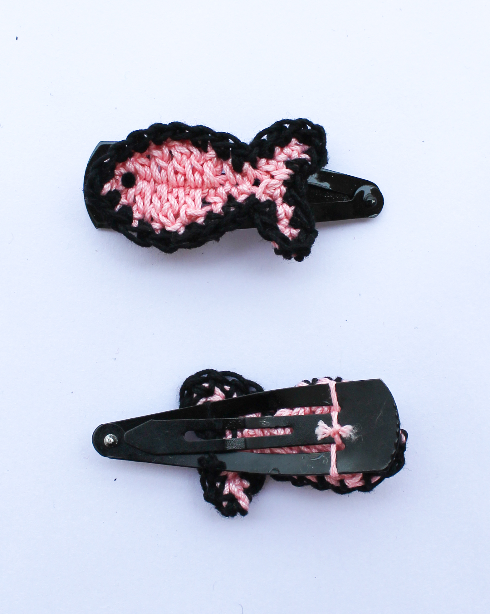 Handmade Crochet Fish Tic Tac Hair Pins for Girls - Pink Woonie