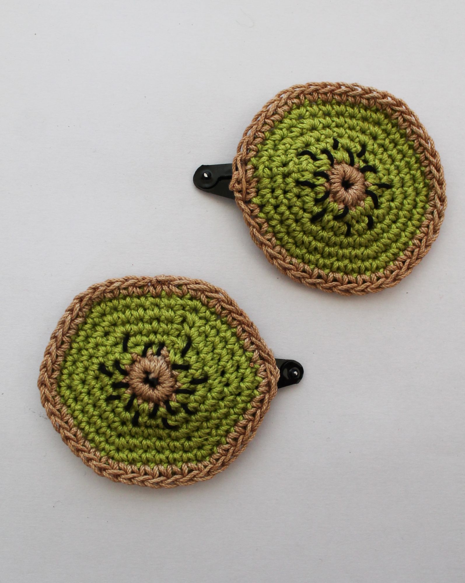 Handmade Crochet Kiwi Tic Tac Hair Pins for Girls - Green Woonie