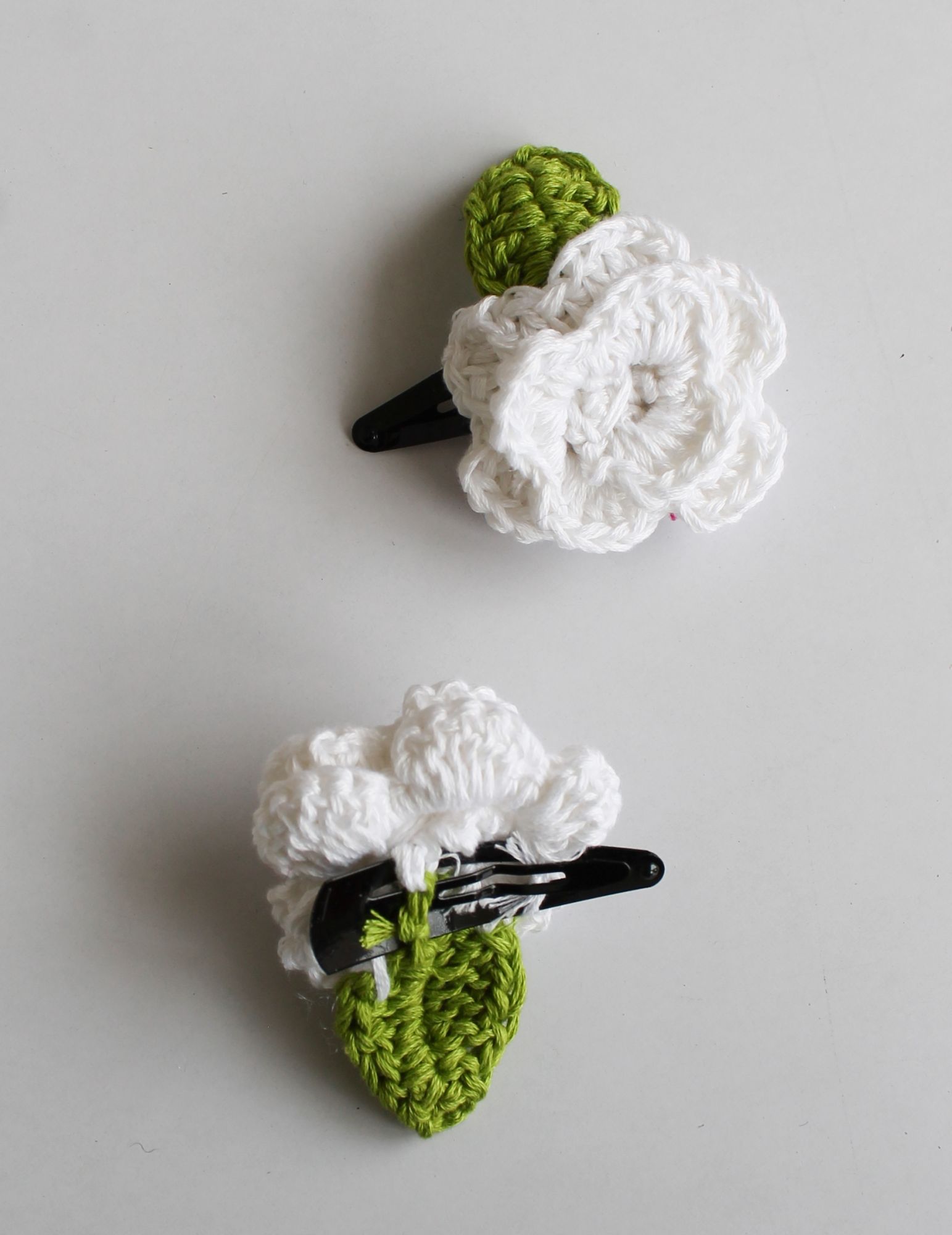 Handmade Crochet Petals Tic Tac Hair Pins for Girls  White  Woonie