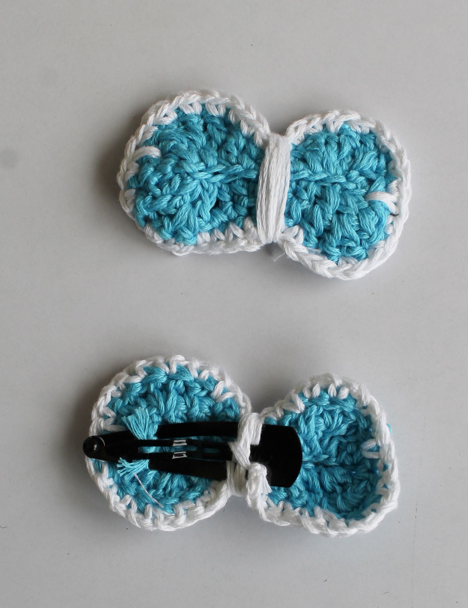 Handmade Crochet Dual Shade Tic Tac Hair Pins for Girls - Blue and White Woonie