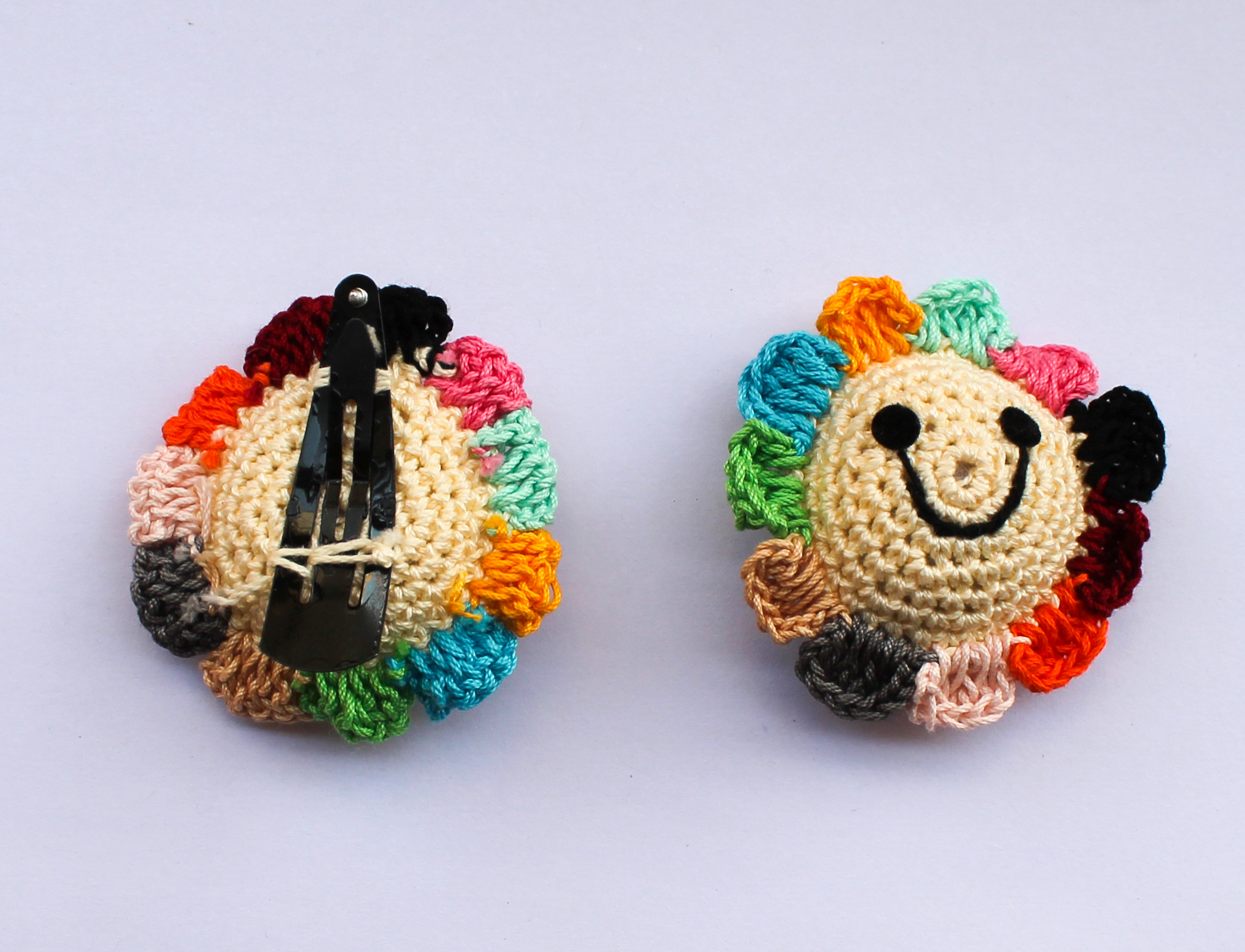 Woonie Crochet Smiley Face Design Set of 2 Hair Clips - Multi Color
