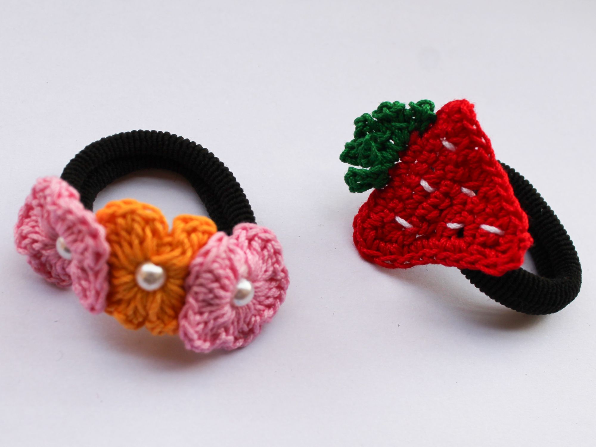 Woonie Handmade Strawberry & Floral Set of 2 Rubber Bands - Multi Color