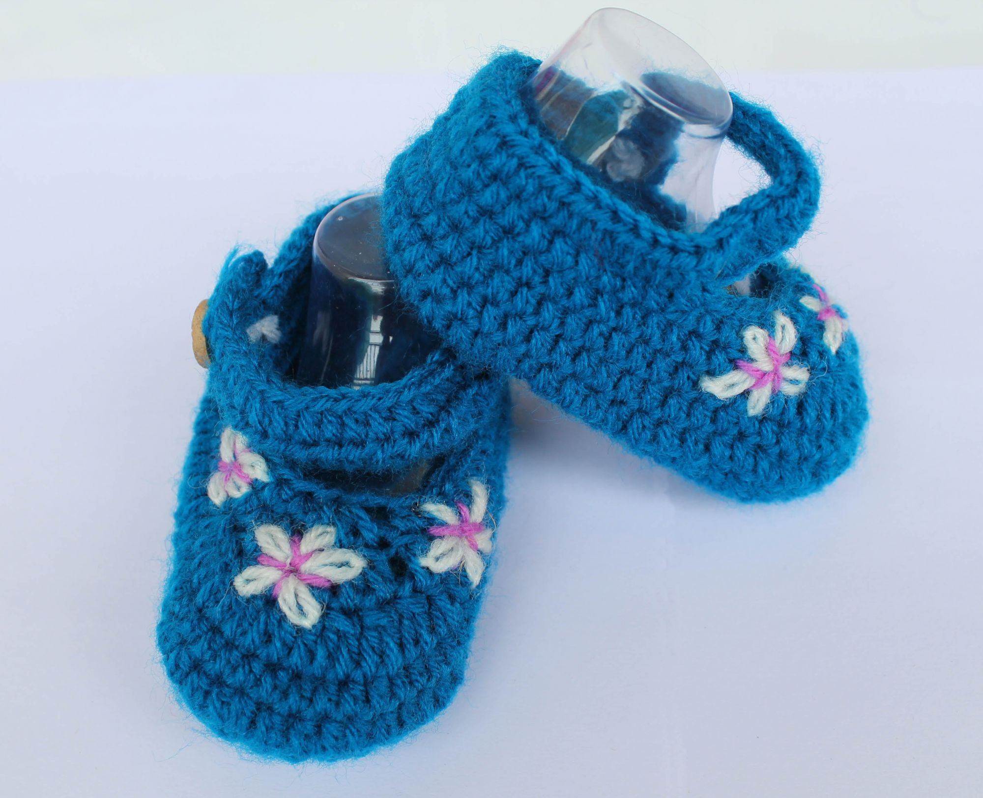 Woonie Handmade Embroidered Booties - Blue
