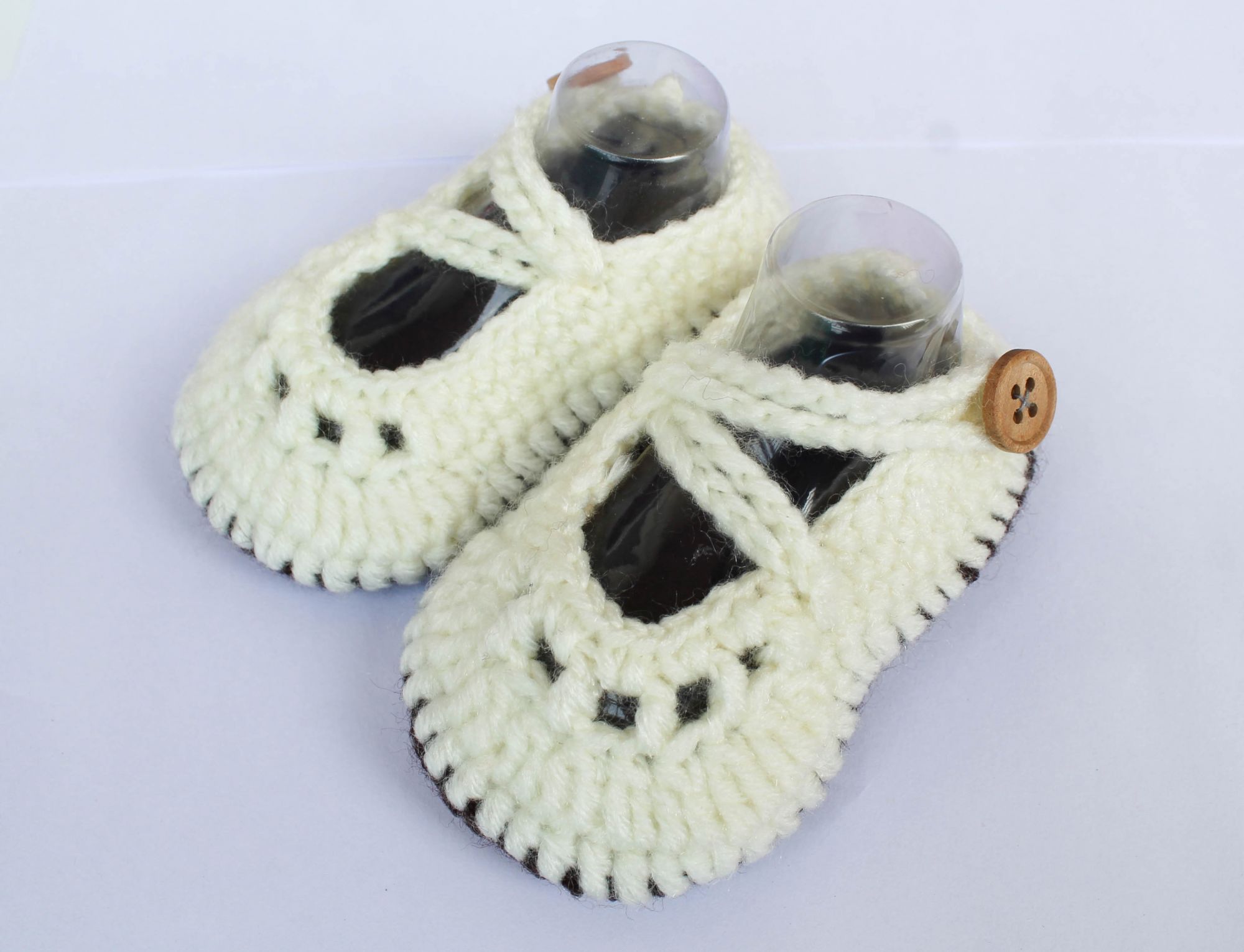 Woonie Handmade Solid Booties - Off White