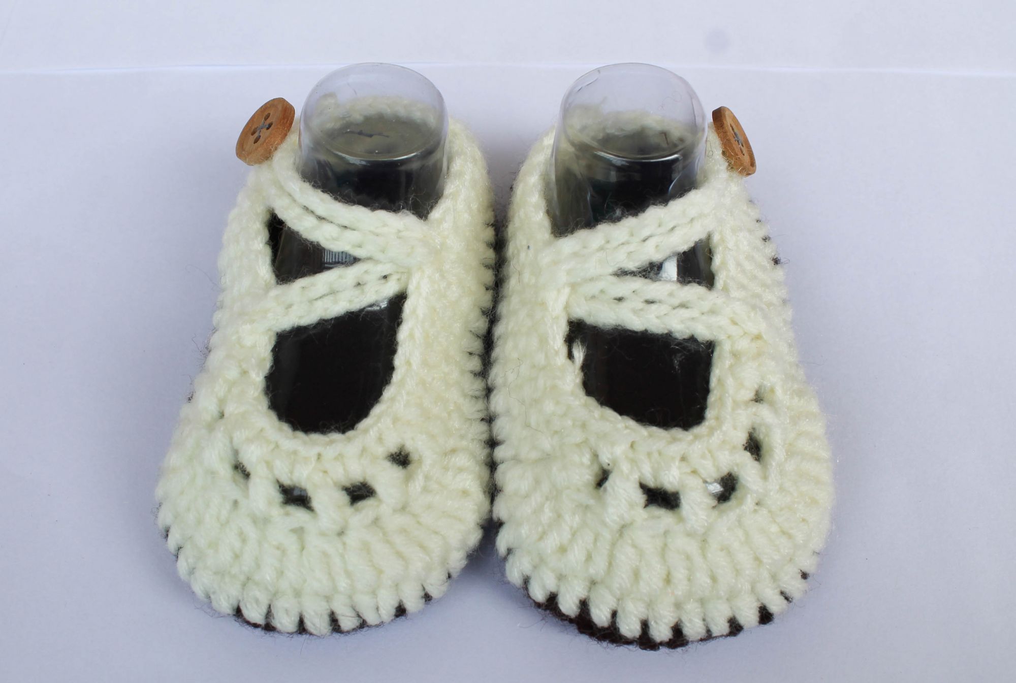 Woonie Handmade Solid Booties - Off White