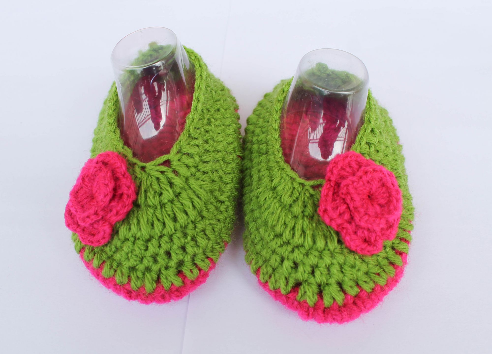 Woonie Flower Decorated Booties - Green