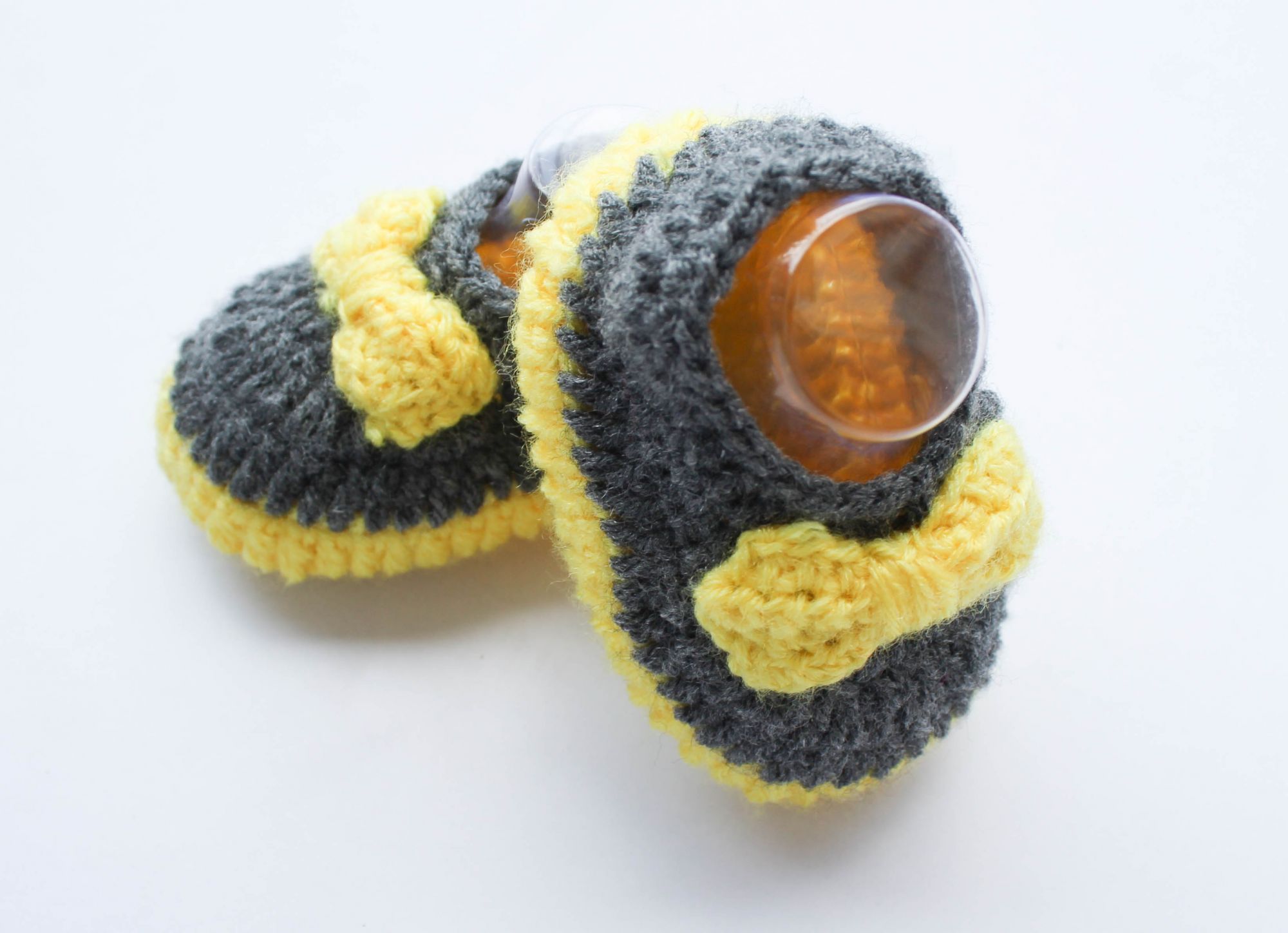 Woonie Handmade Crochet Bow Detailed Booties - Grey