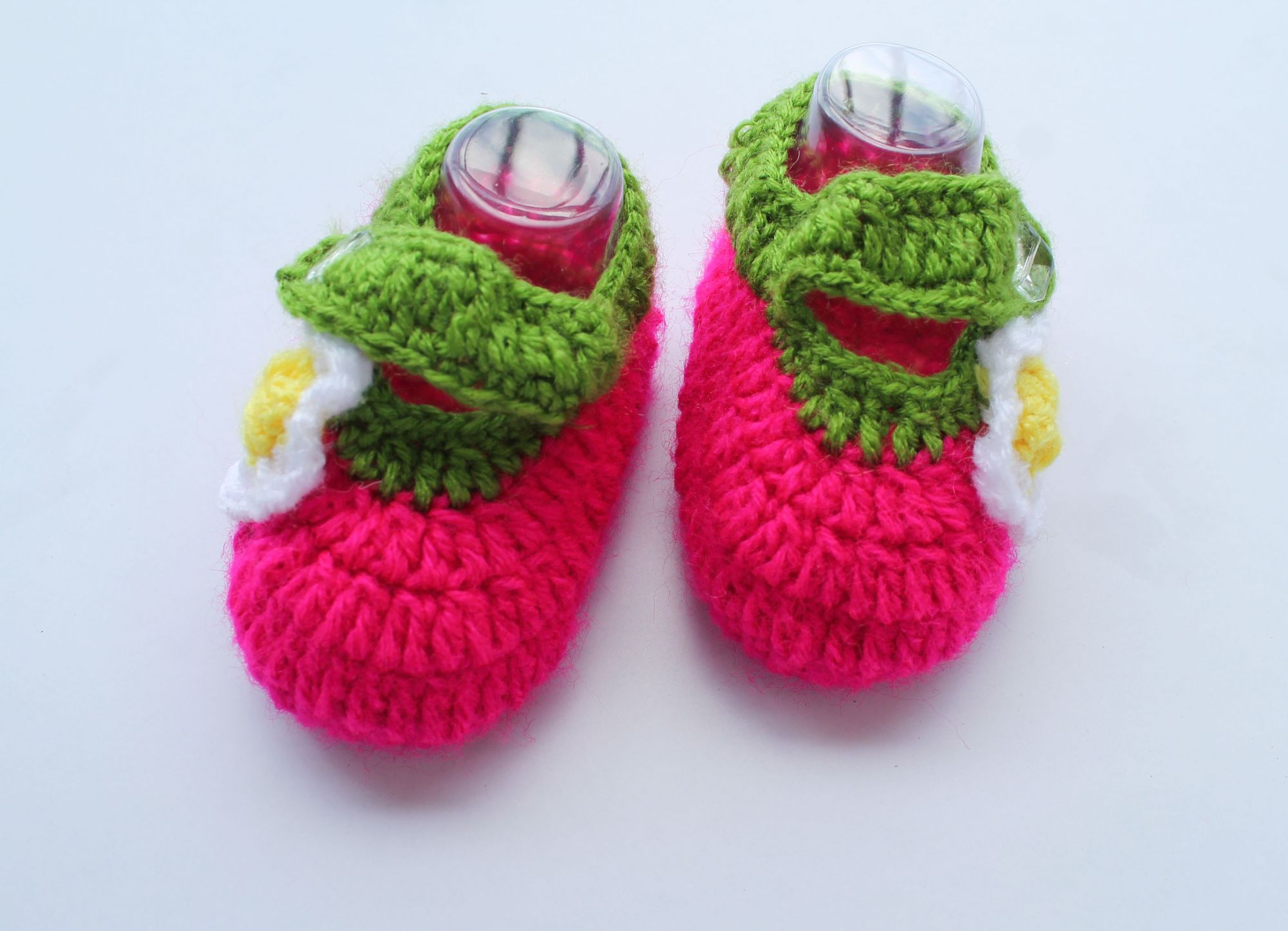 Woonie Handmade Crochet Flower Design Booties - Pink