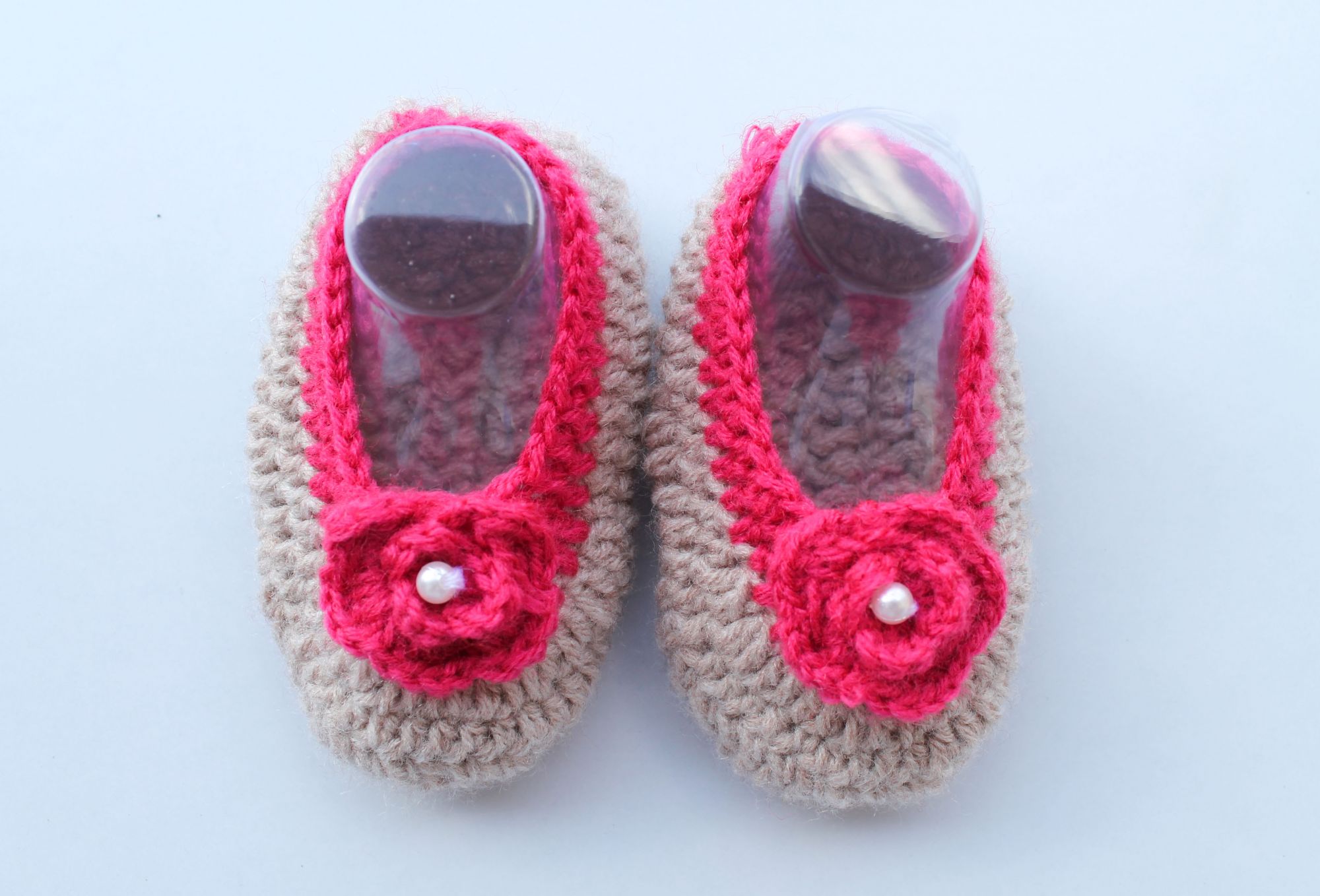 Woonie Handmade Crochet Flower Design Booties - Beige