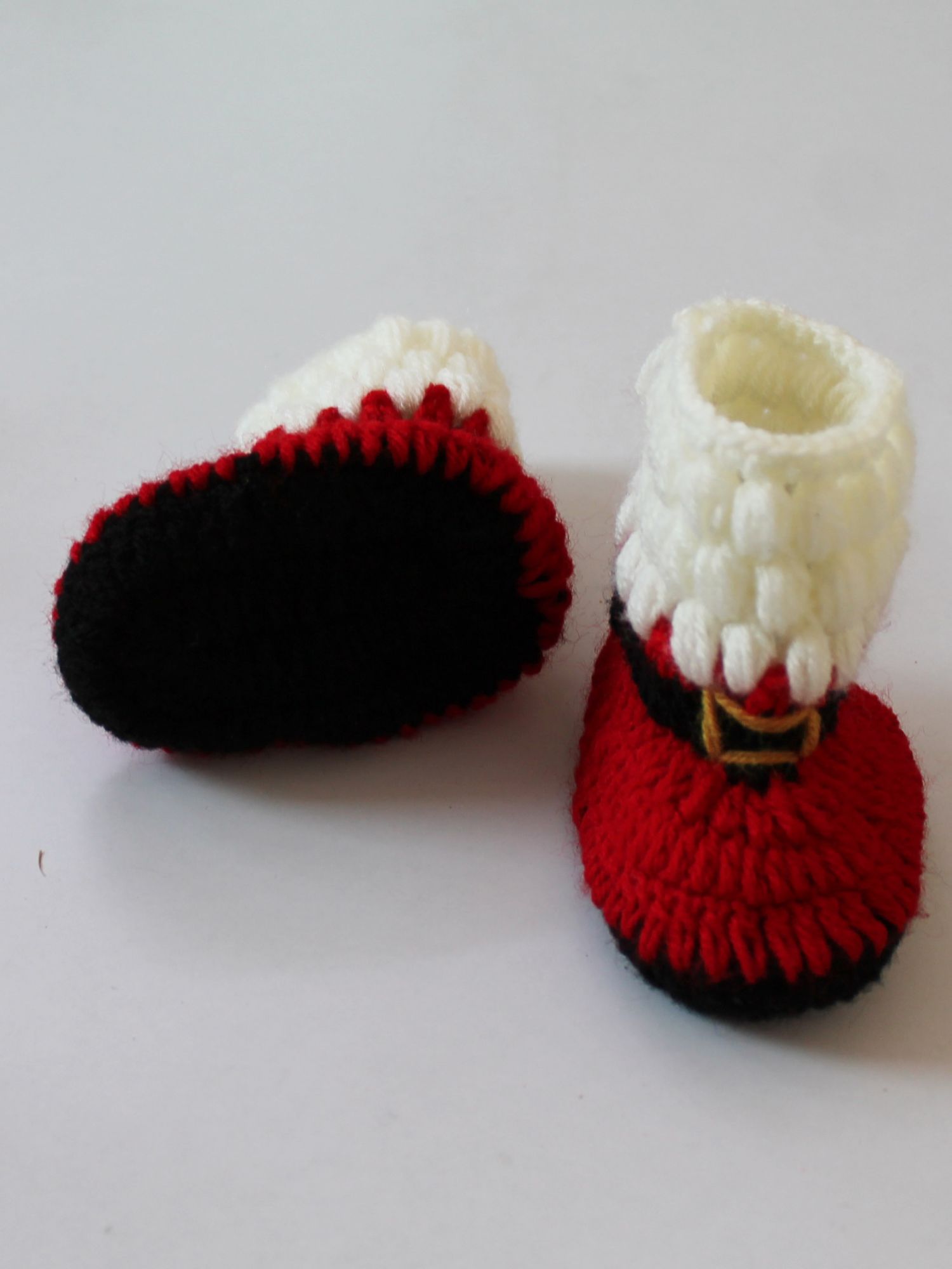 Woonie Handmade Santa Theme Booties-Red