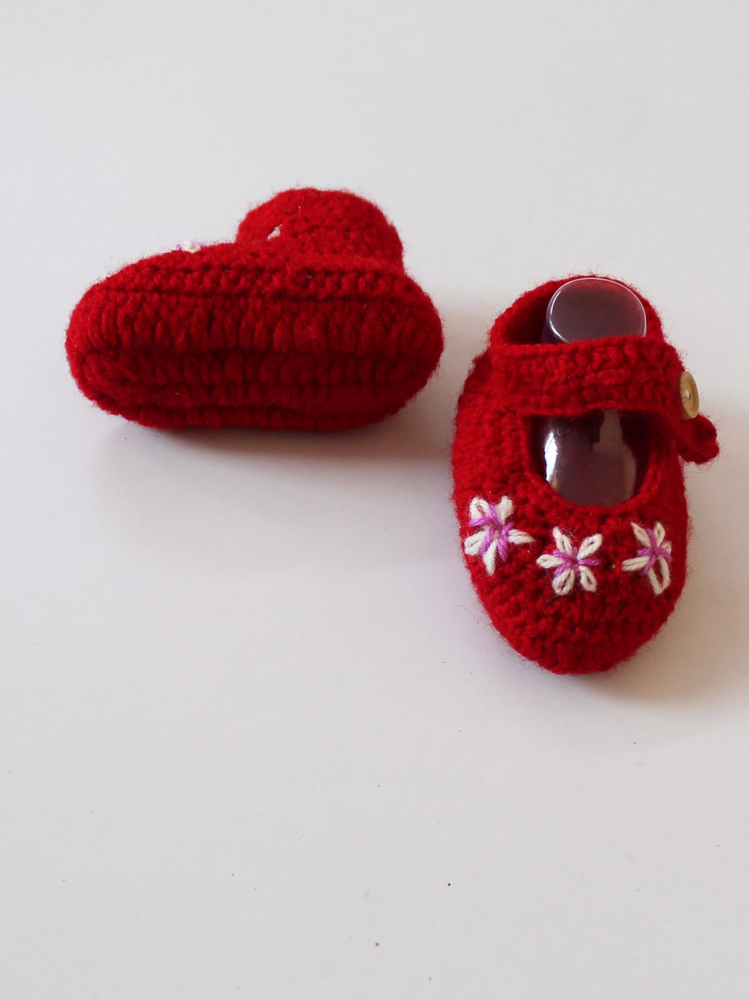 Woonie Handmade Flower Design Booties - Red