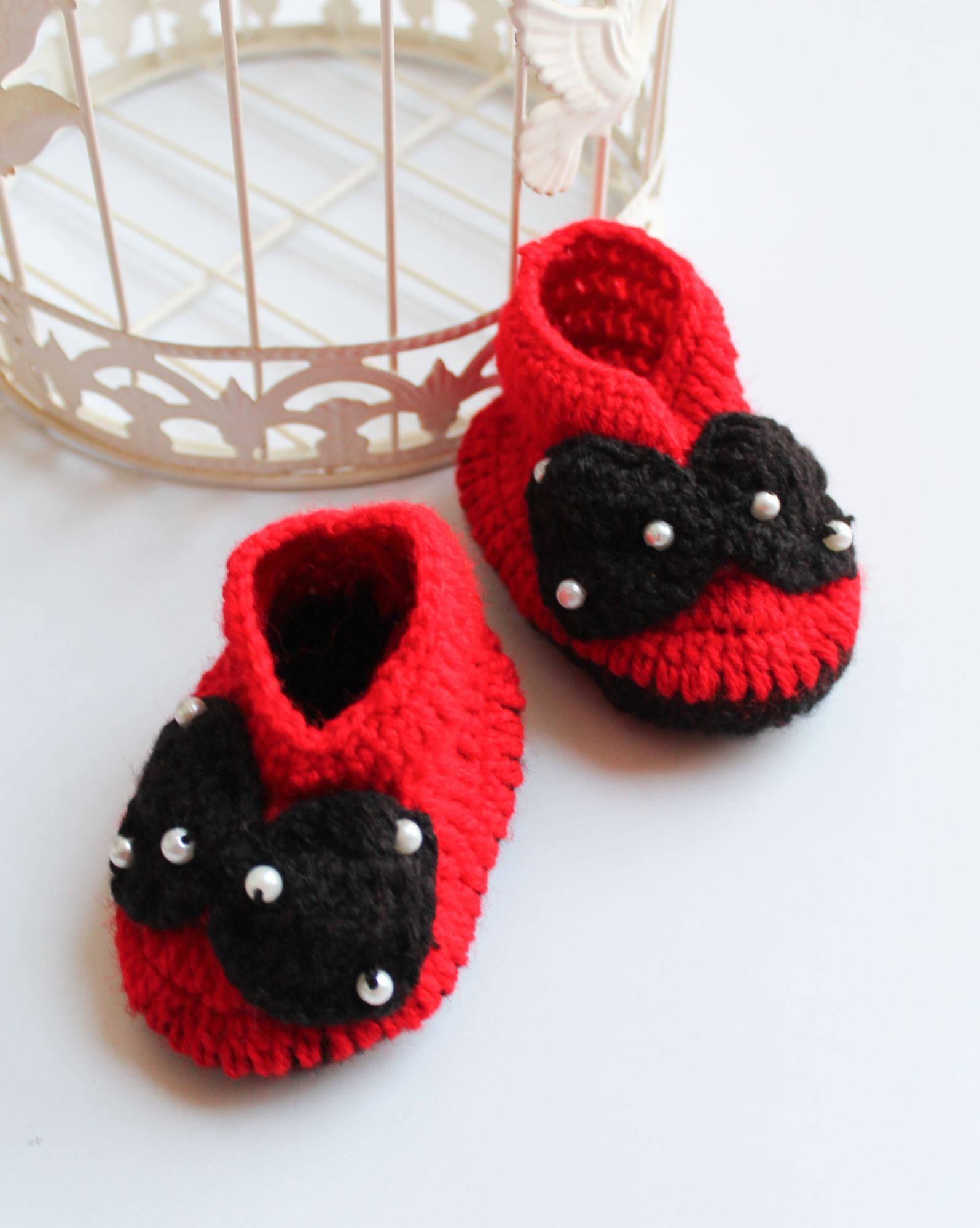 Woonie Handmade Bow Pearl Booties - Red