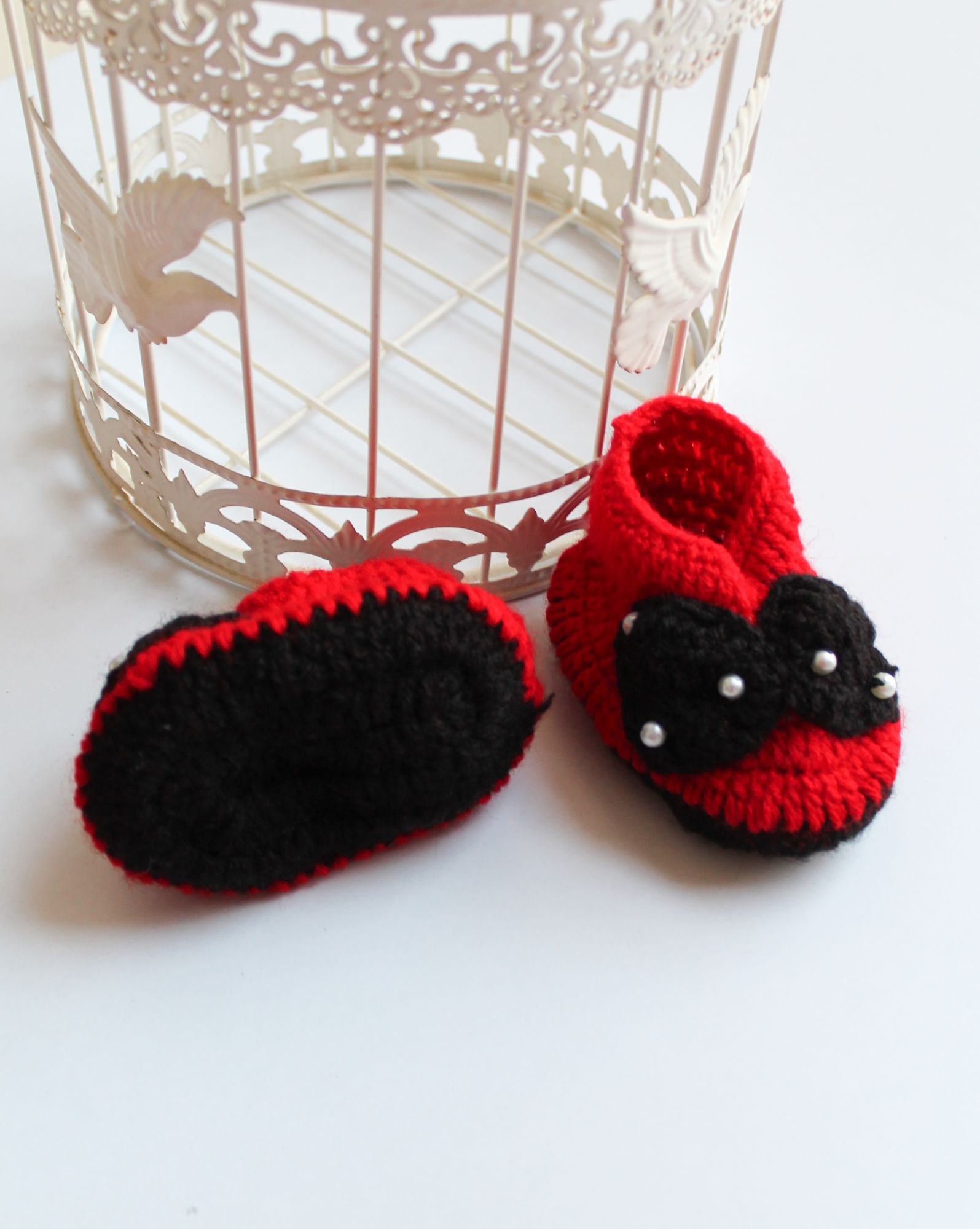 Woonie Handmade Bow Pearl Booties - Red