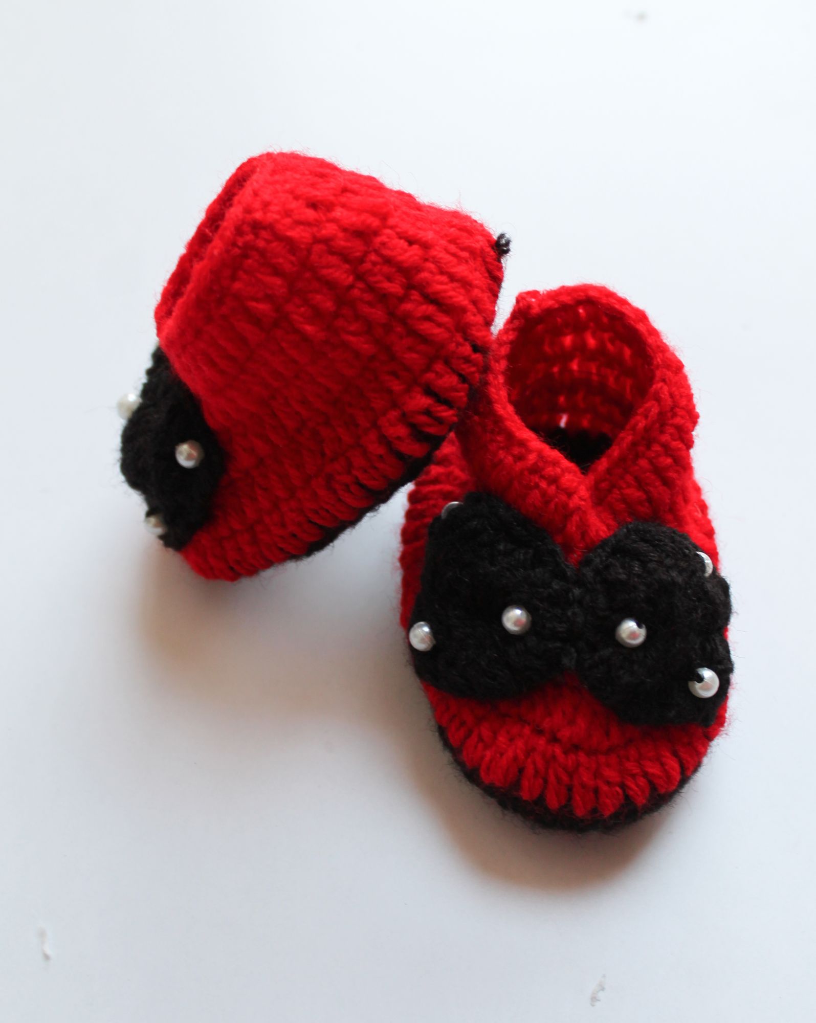 Woonie Handmade Bow Pearl Booties - Red