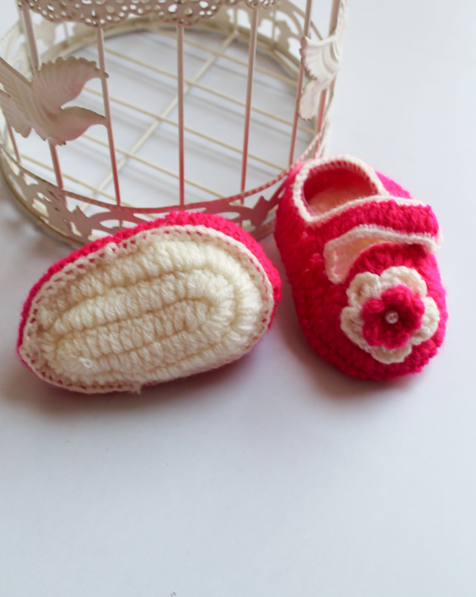 Woonie Handmade Flower Design Booties - Pink