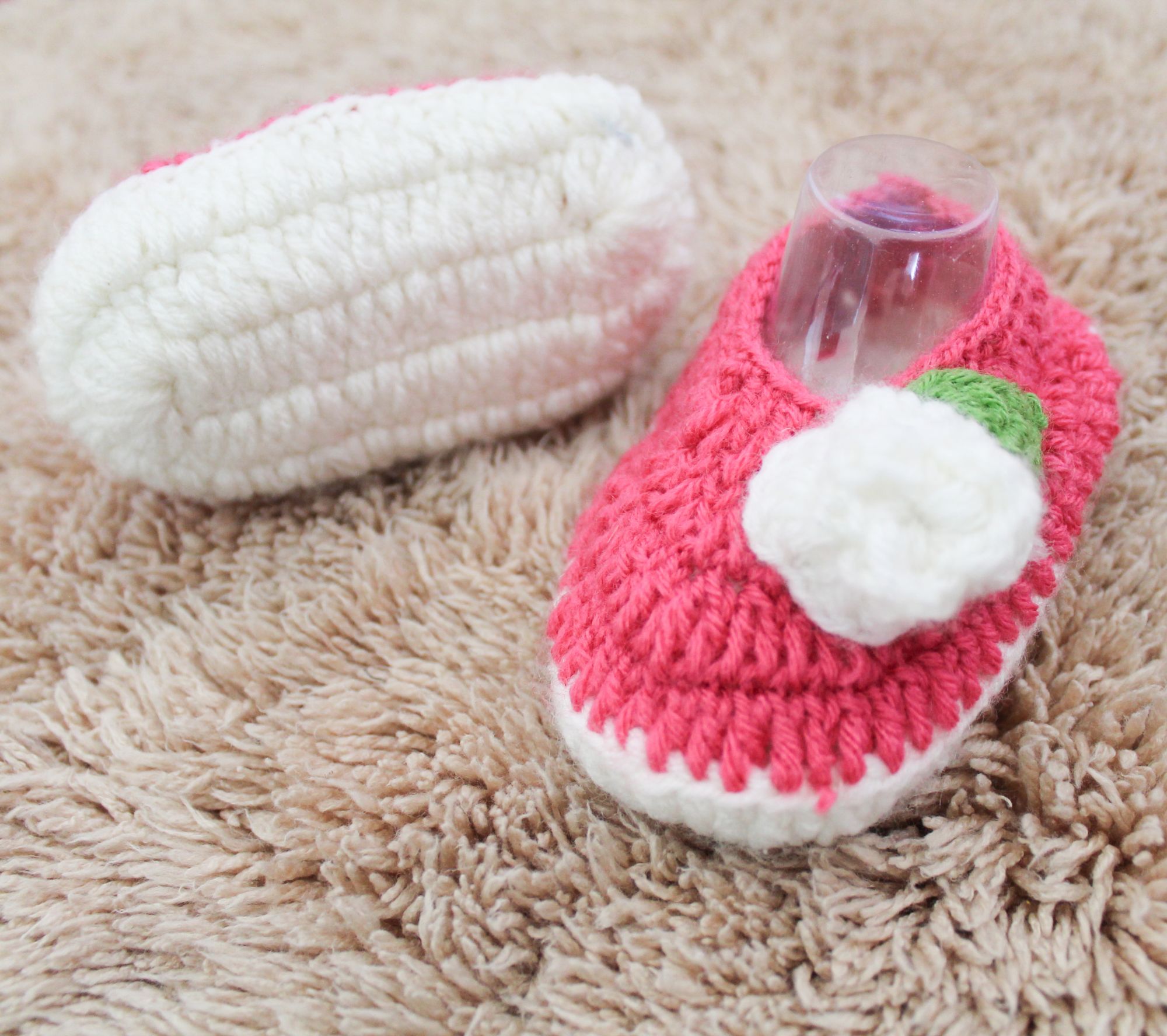 Woonie Handmade Flower Design Booties - Pink