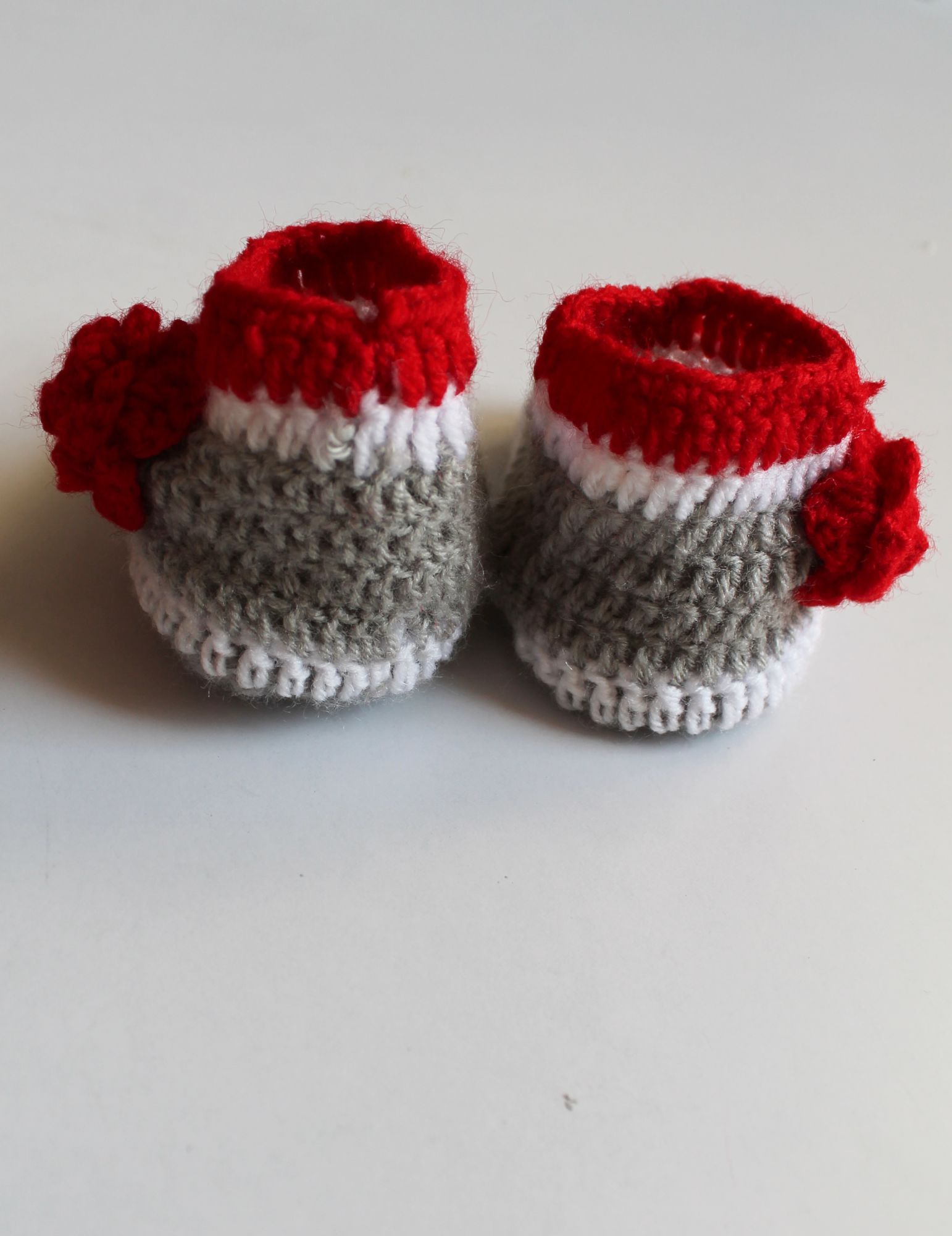 Woonie Handmade Flower Design Booties - Red