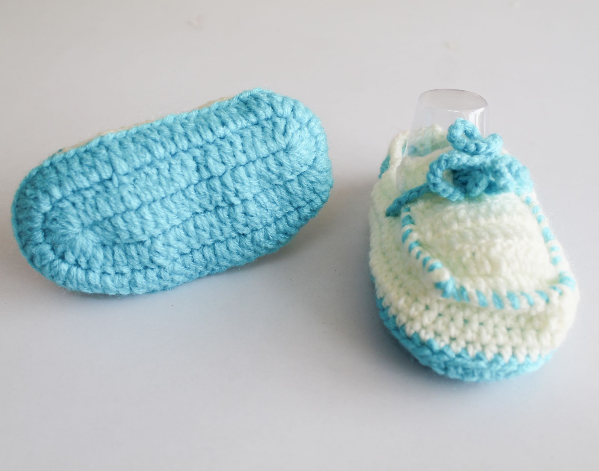Woonie Handmade Booties - Blue & White