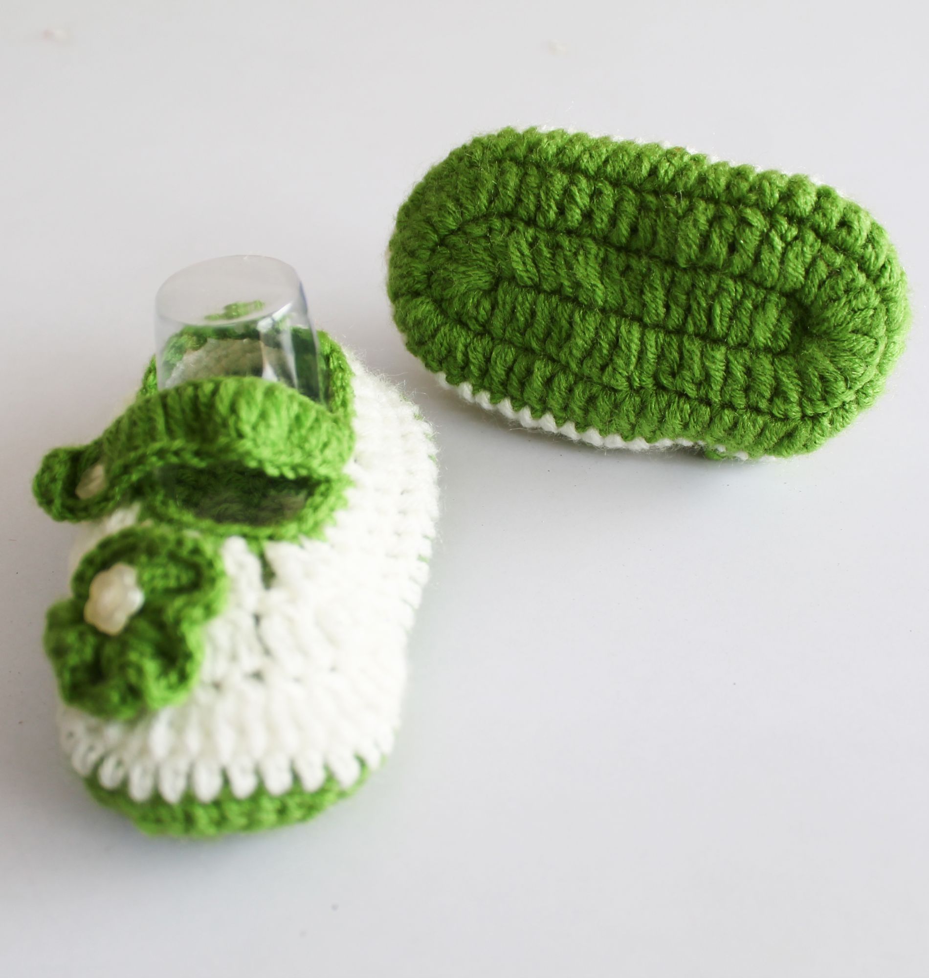 Woonie Handmade Flower Design Booties - Green