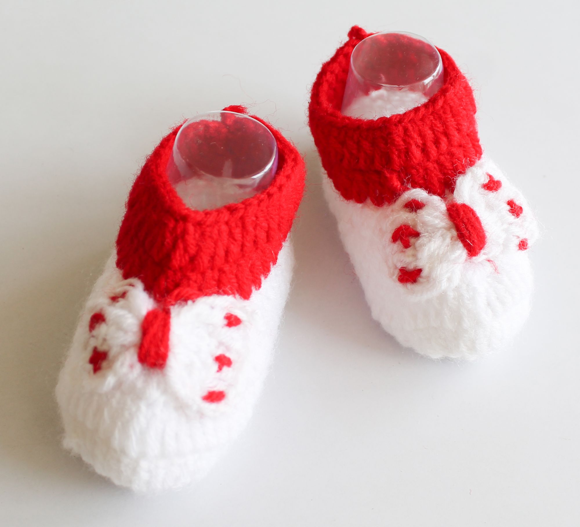 Woonie Handmade Bow Design Booties - White