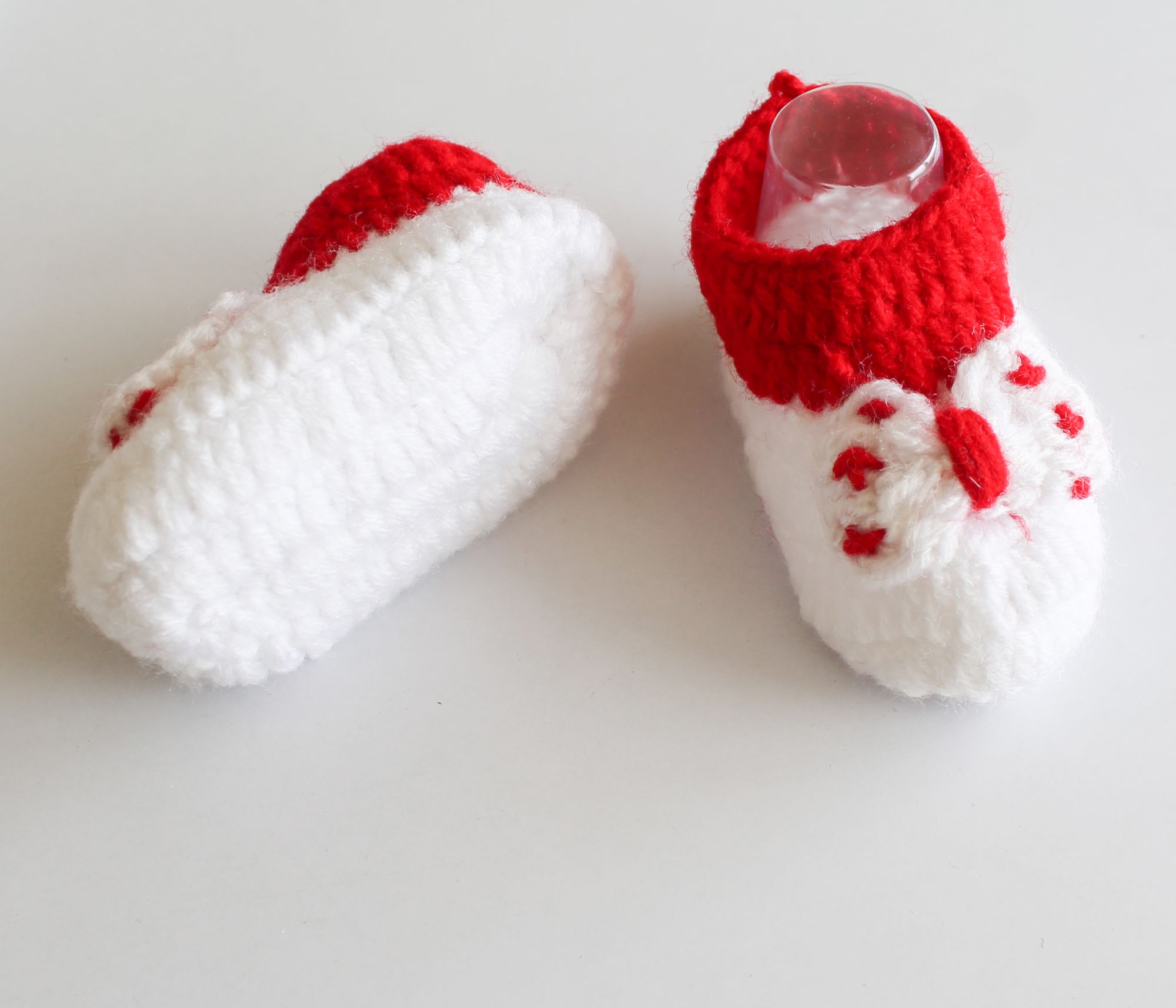 Woonie Handmade Bow Design Booties - White