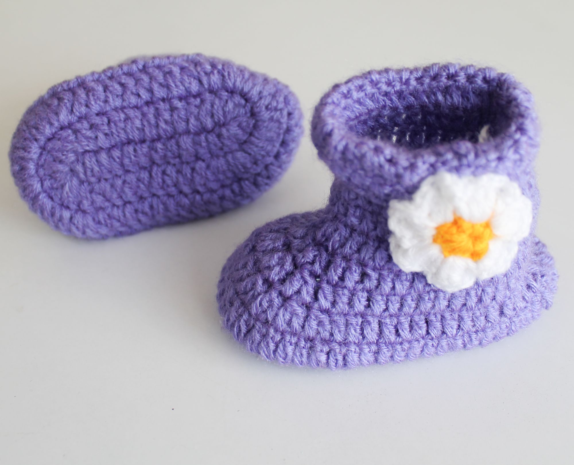 Woonie Handmade Flower Design Booties - Purple