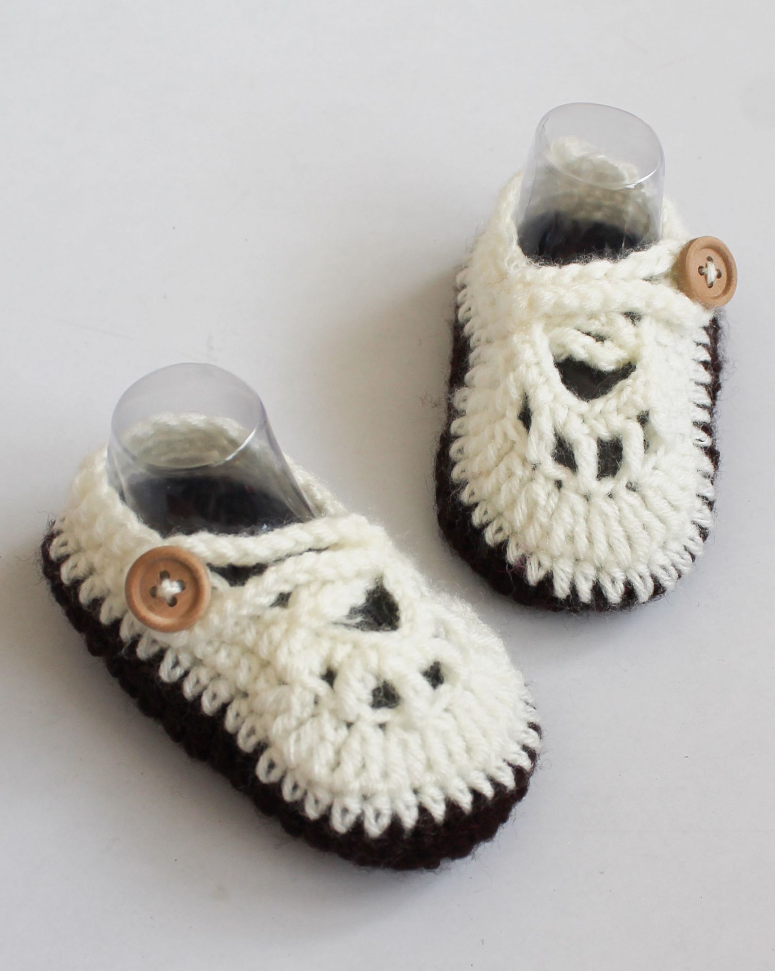 Woonie Handmade Solid Booties - Cream