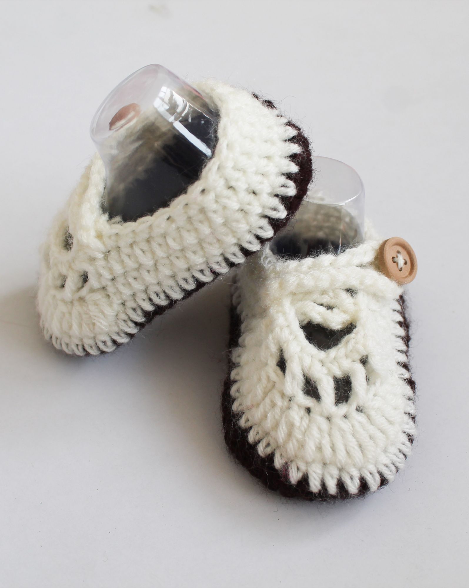 Woonie Handmade Solid Booties - Cream