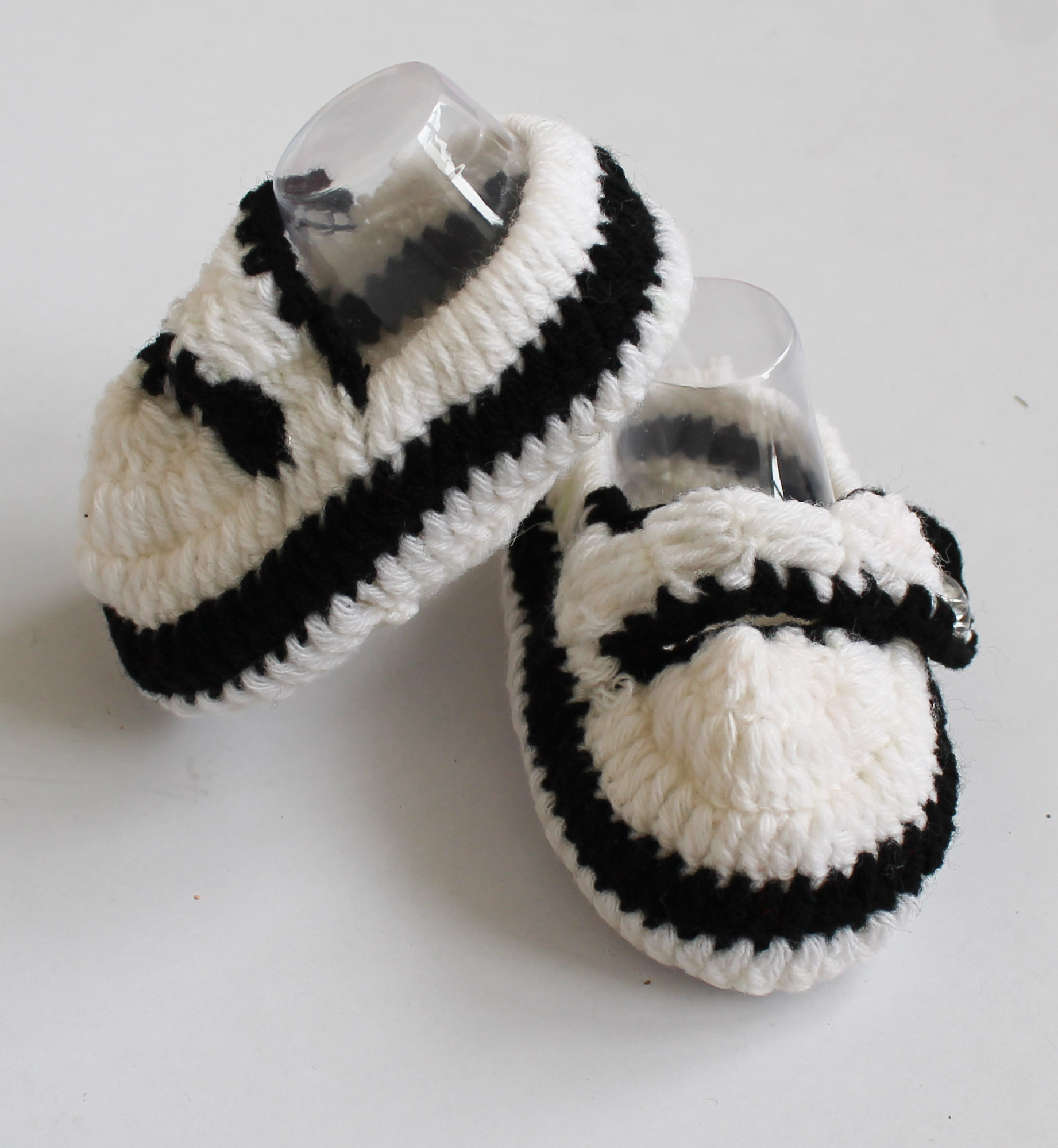 Woonie Handmade Color Block Booties - White