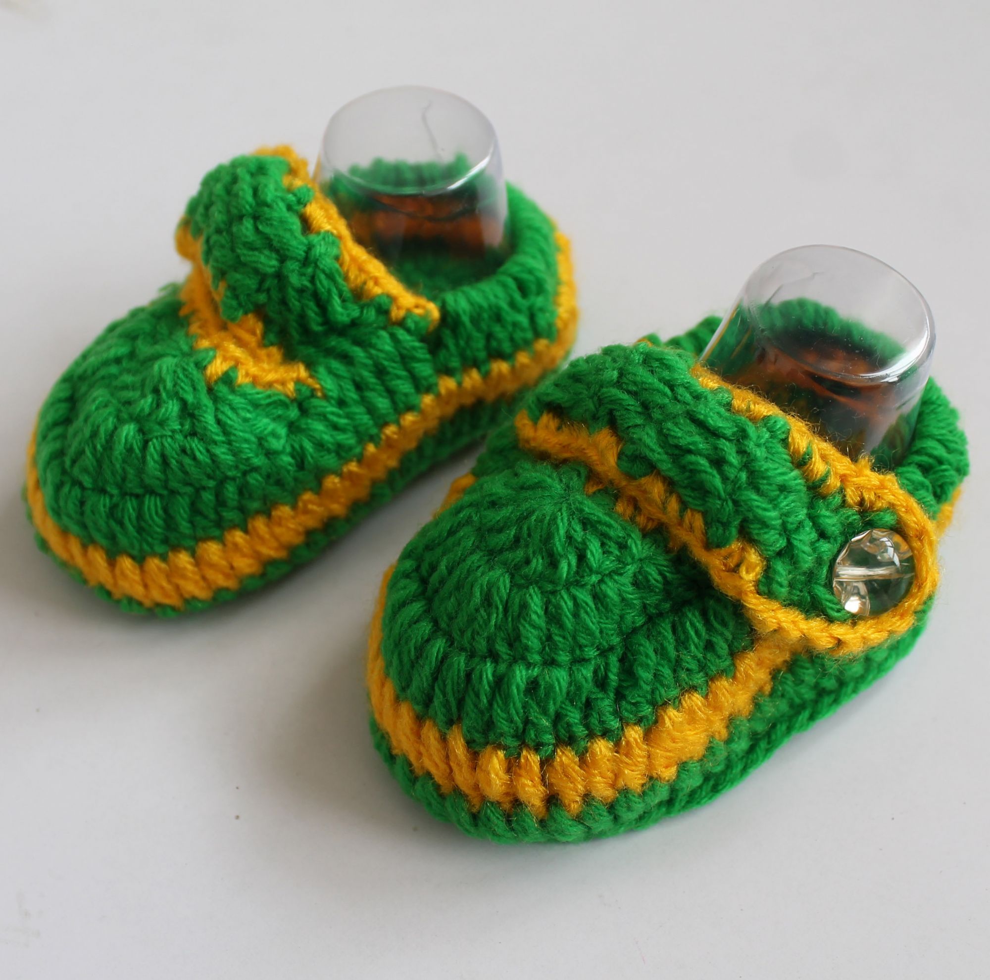 Woonie Handmade Knitted Booties - Green