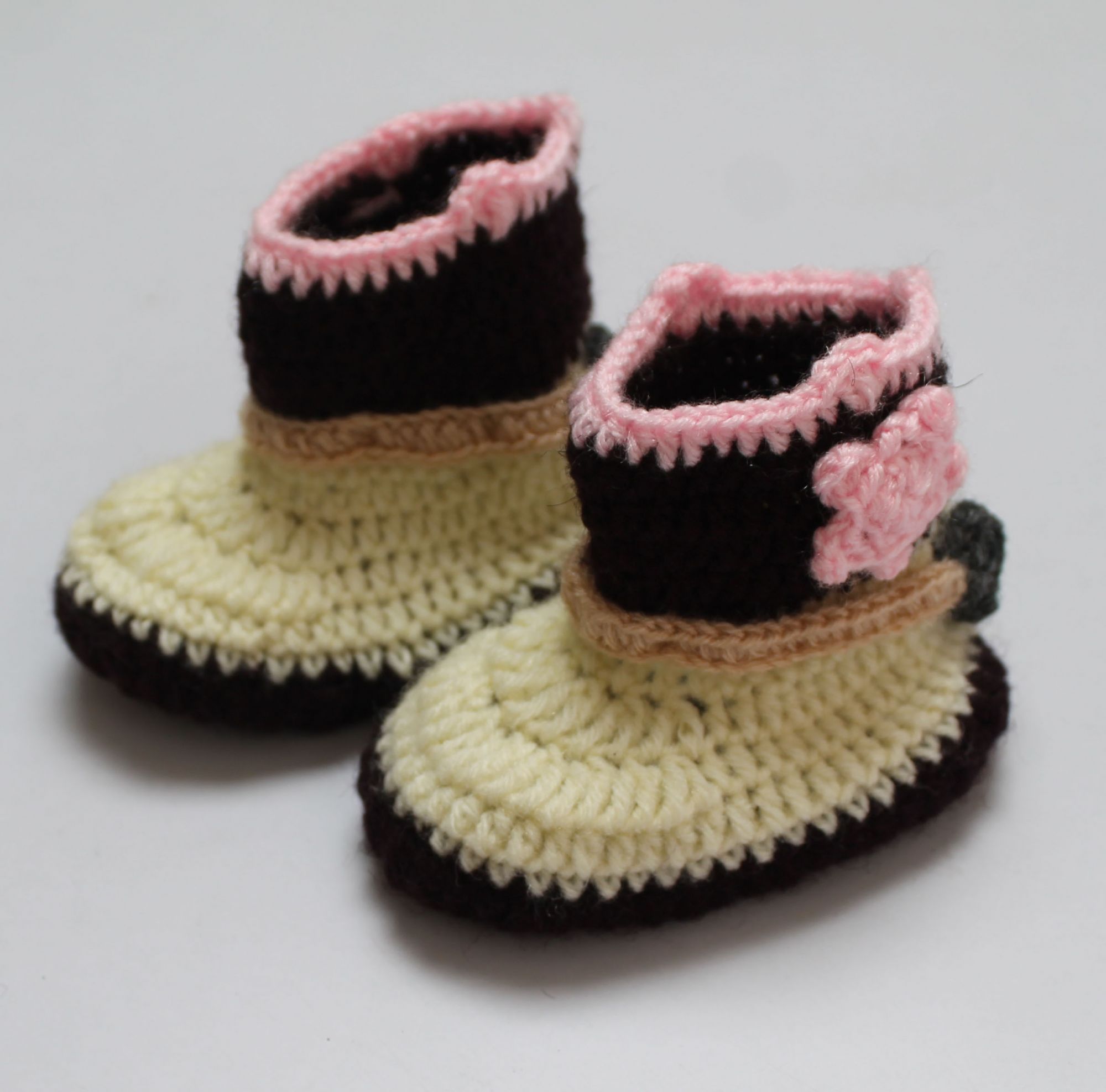 Woonie Flower Detailing Booties - Cream