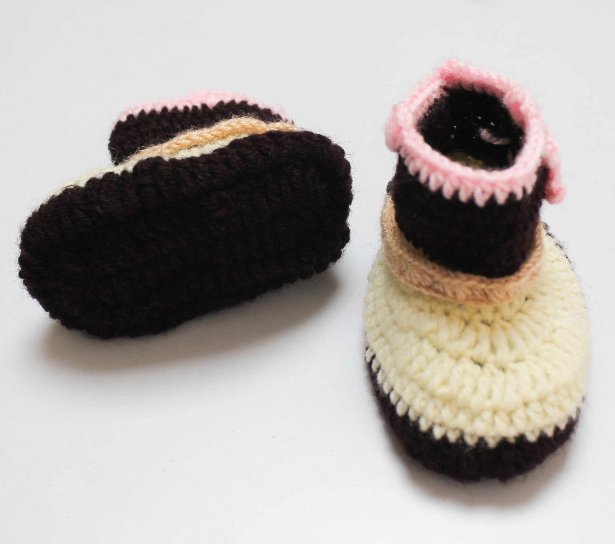Woonie Flower Detailing Booties - Cream