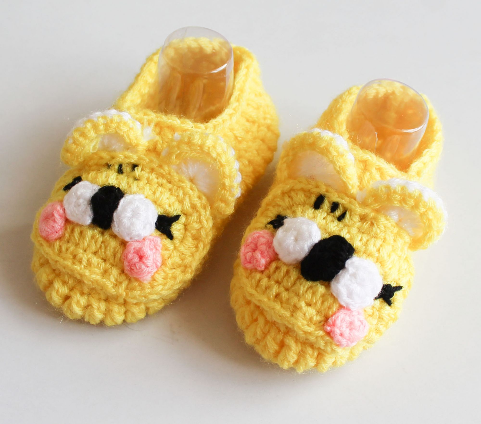 Woonie Handmade Face Design Booties-Yellow