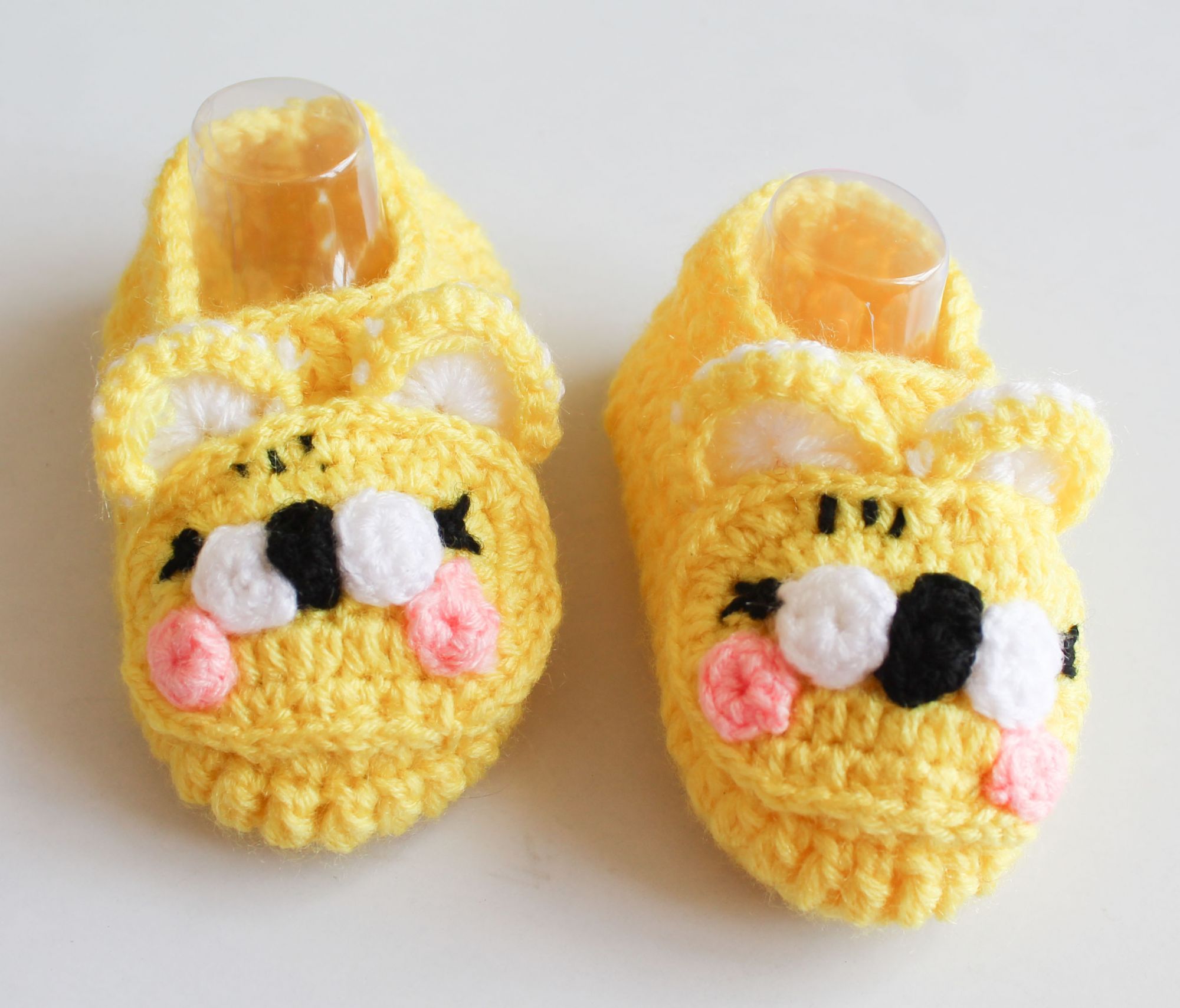 Woonie Handmade Face Design Booties-Yellow