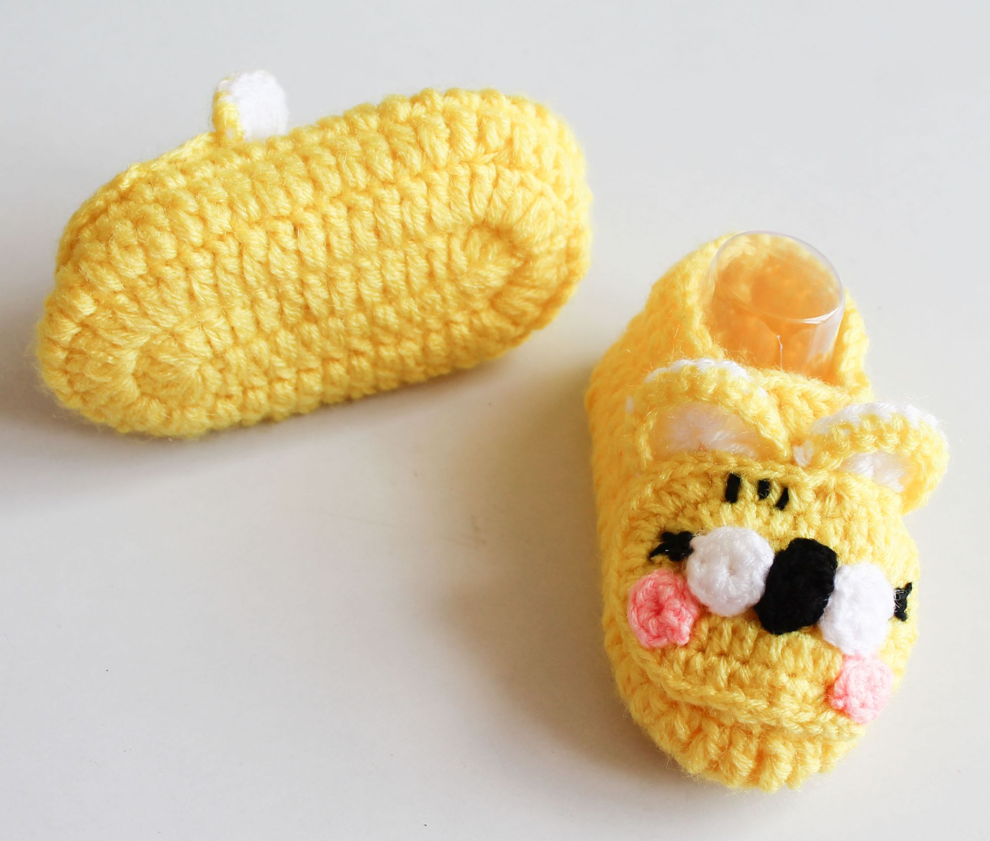 Woonie Handmade Face Design Booties-Yellow