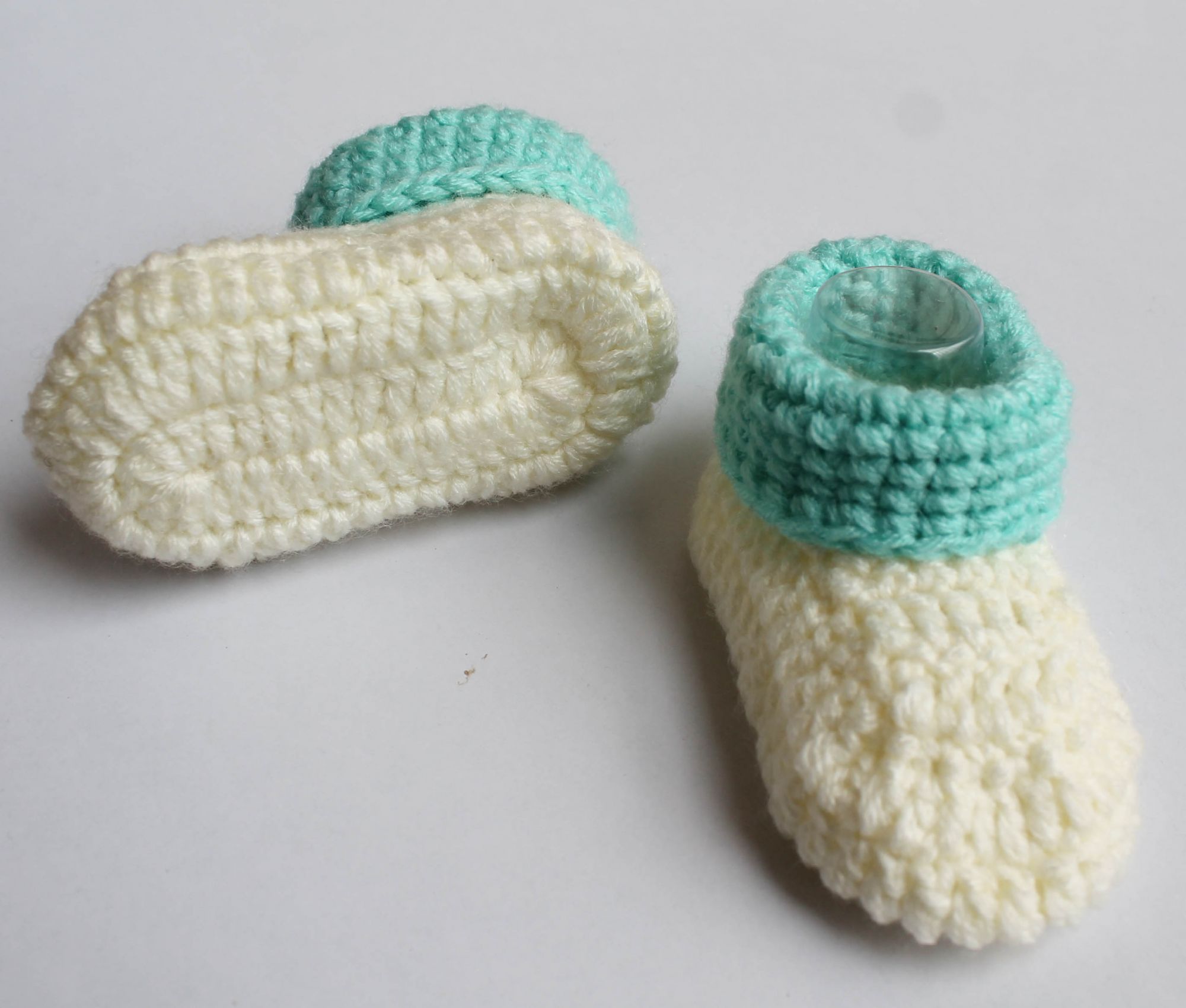 Woonie Handmade Dual Shaded Booties-Cream