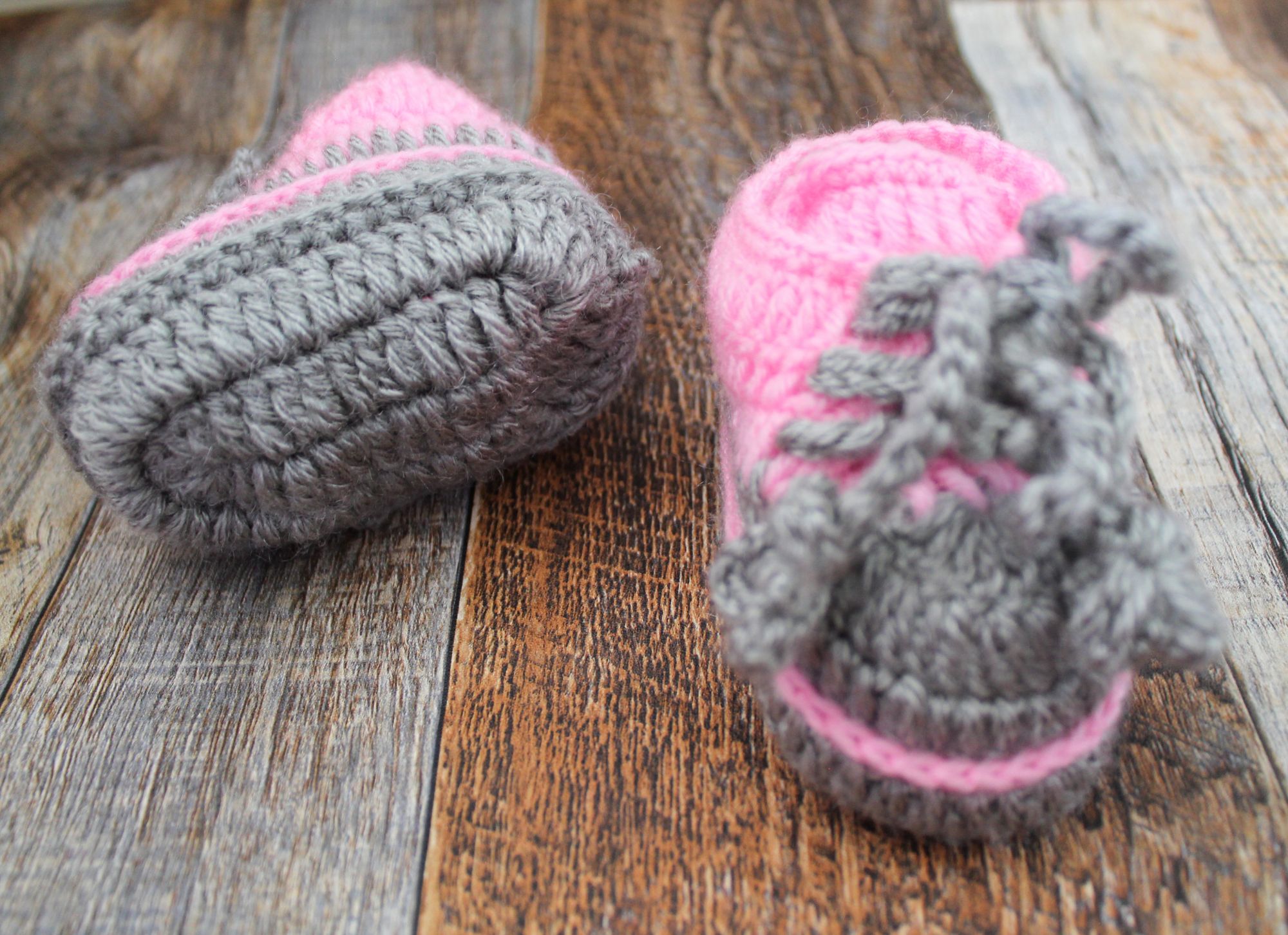 Woonie Handmade Shoes With Laces-Pink & Grey