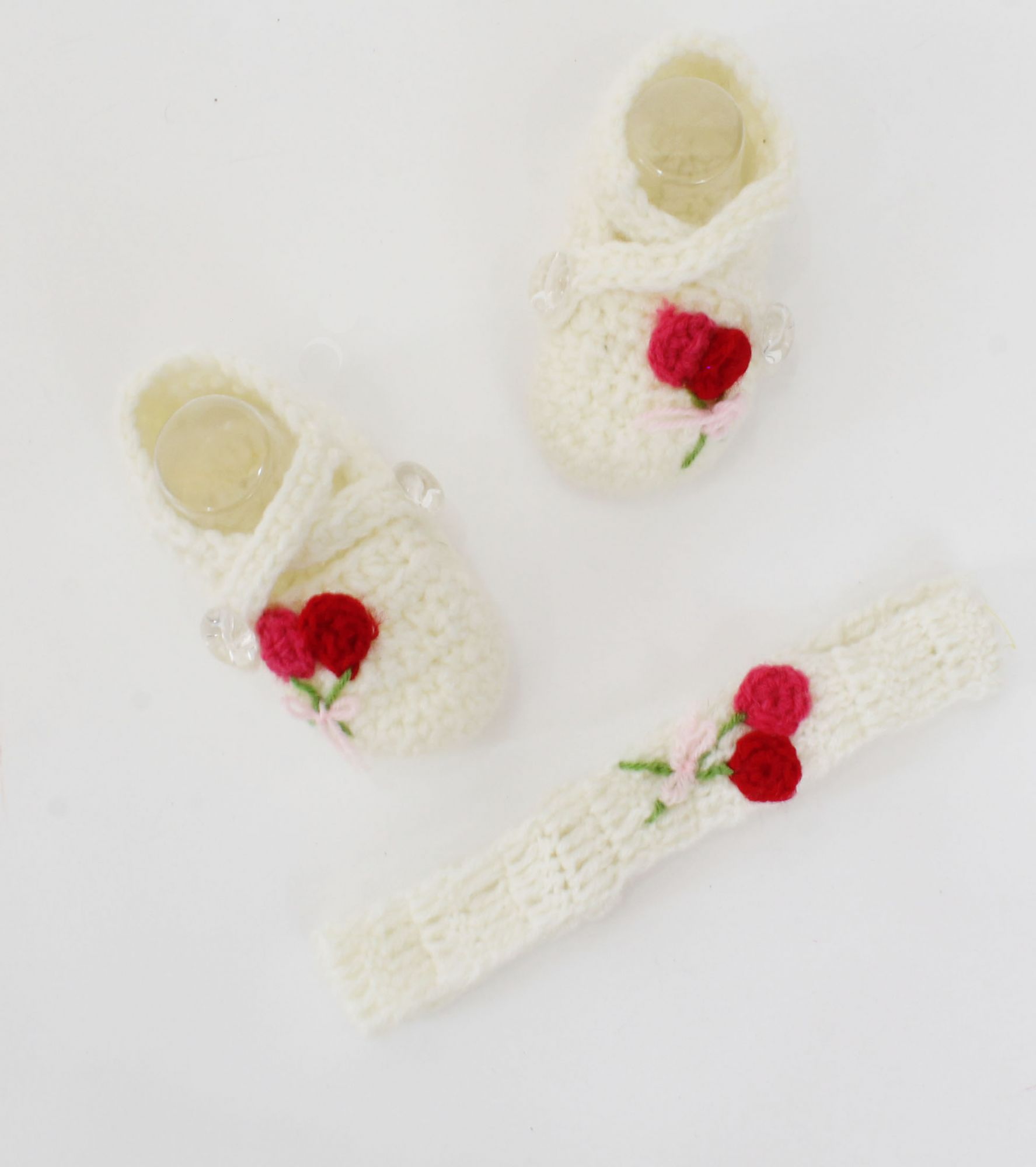 Woonie Handmade Floral Detailing Criss Cross Booties With Headband-Cream