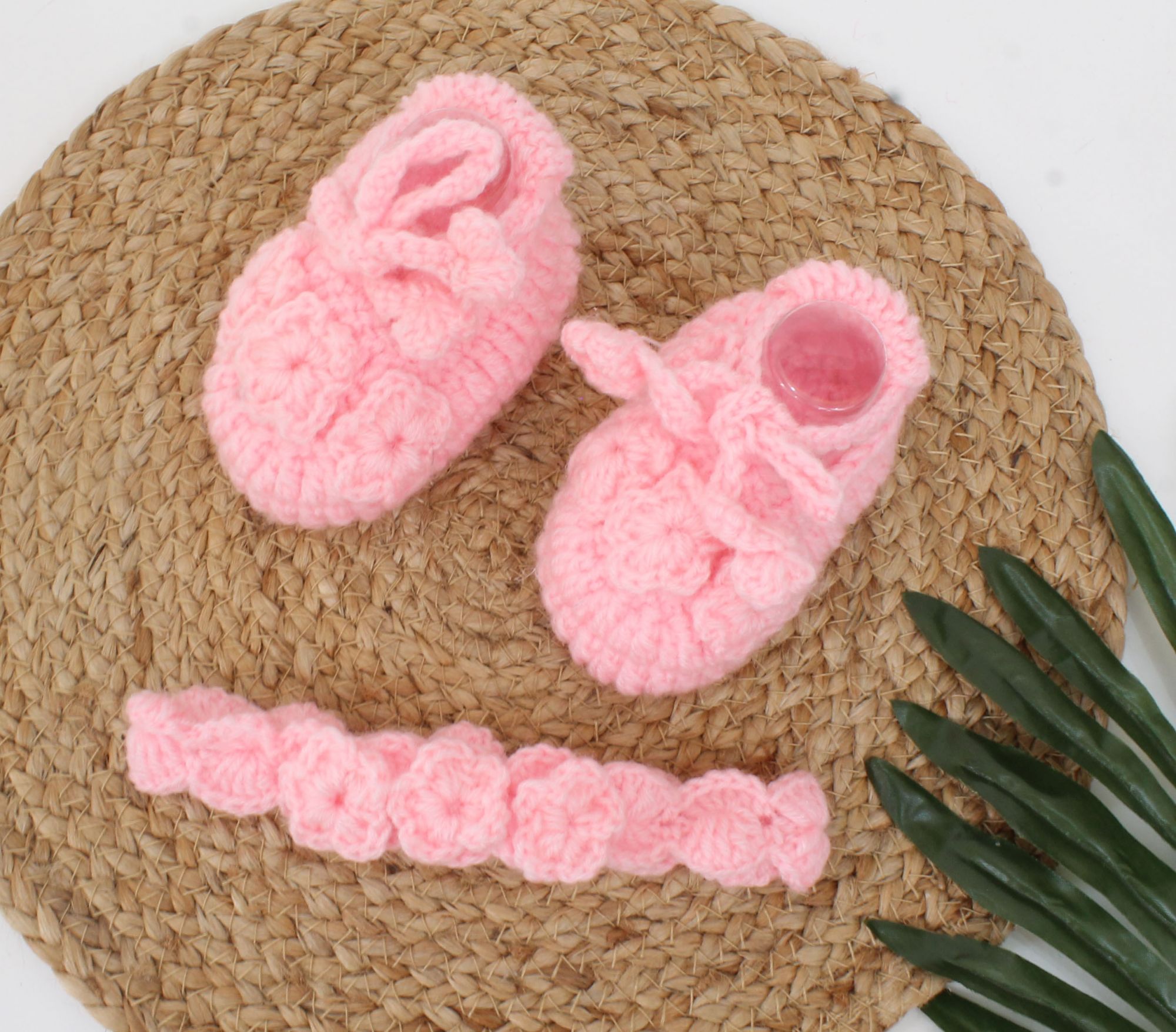 Woonie Handmade Floral Booties With Headband-Peach
