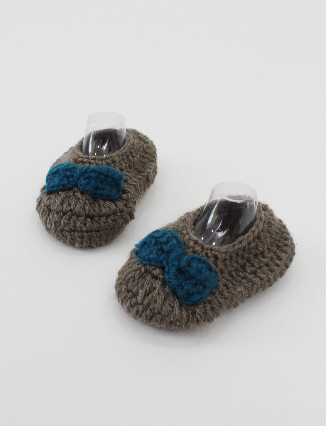 Woonie Crochet Bow Detail Booties - Grey