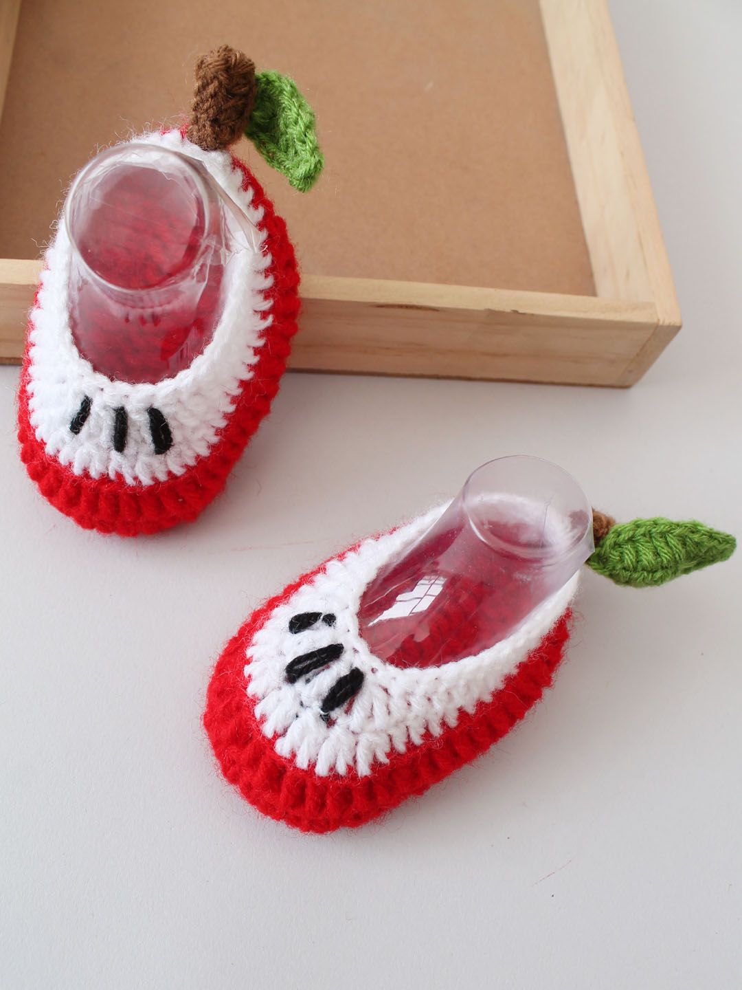 Woonie Crochet Apple Booties- Red
