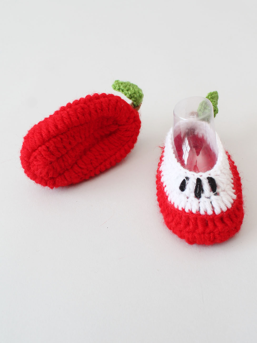 Woonie Crochet Apple Booties- Red