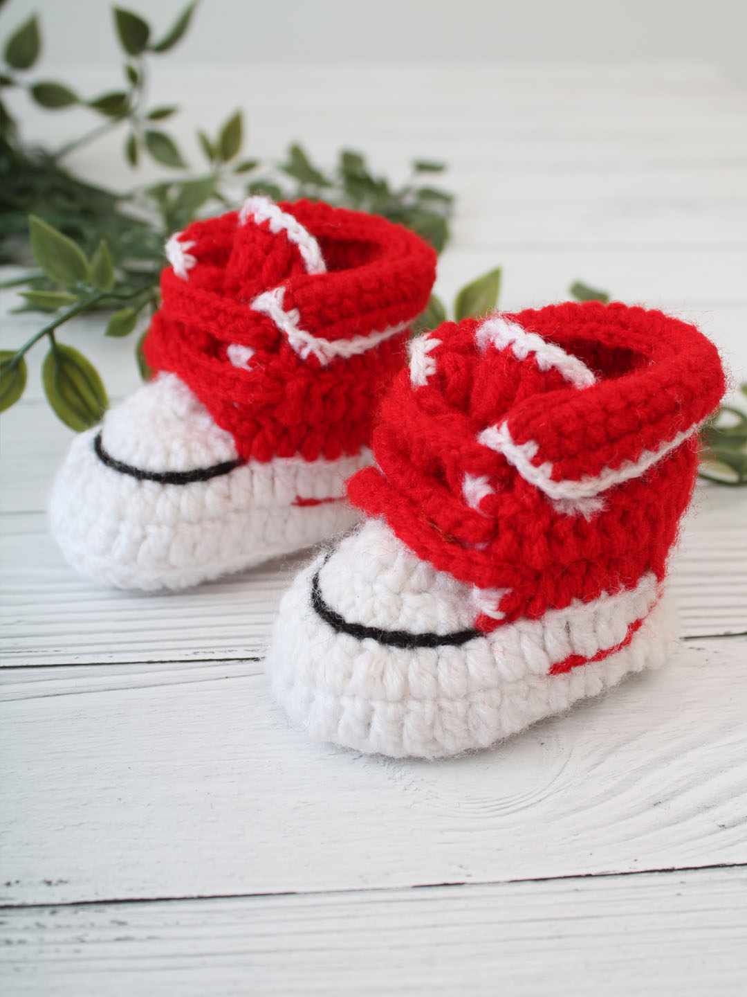 Woonie Crochet Sports Boots- Red