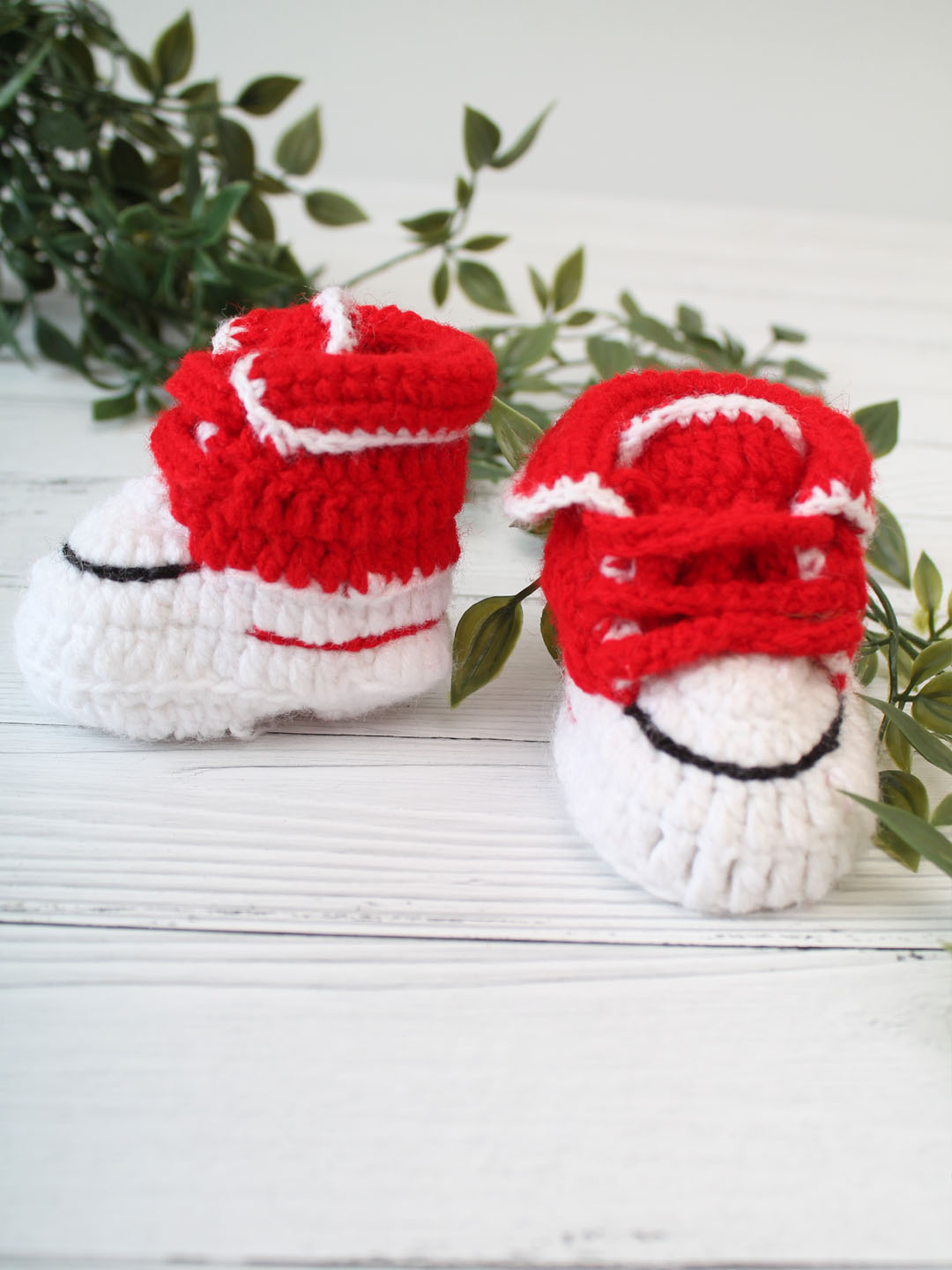 Woonie Crochet Sports Boots- Red