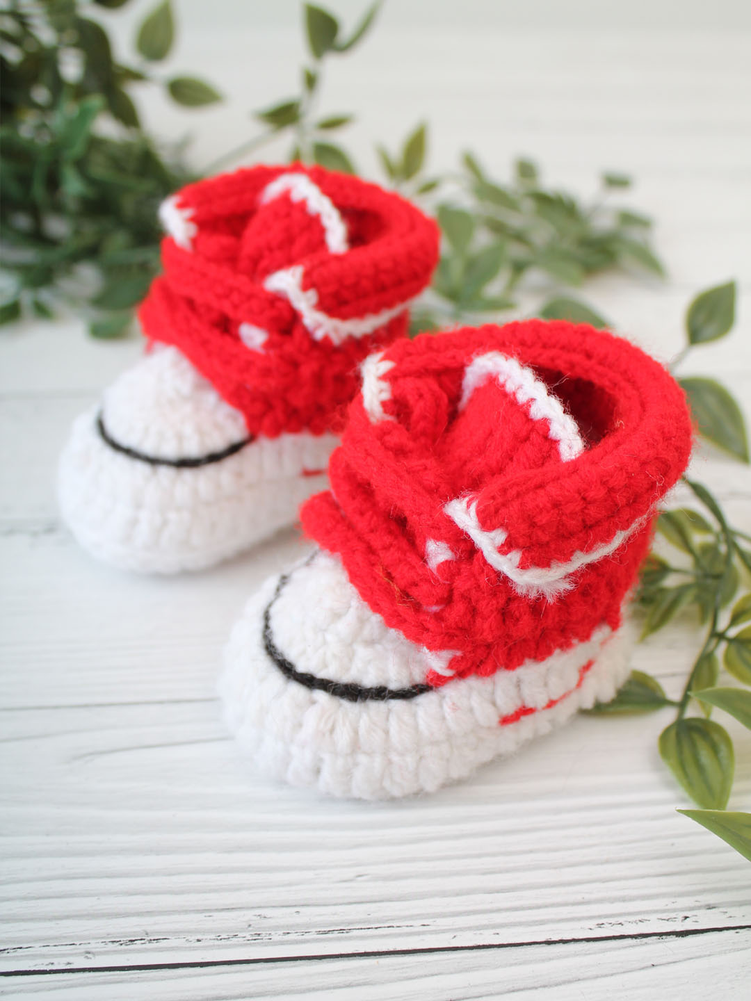 Woonie Crochet Sports Boots- Red