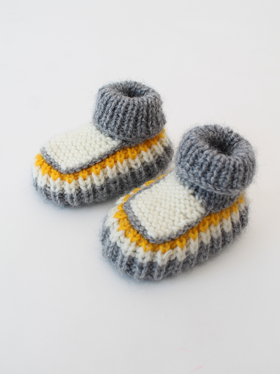 Woonie Handknitted Booties- Grey