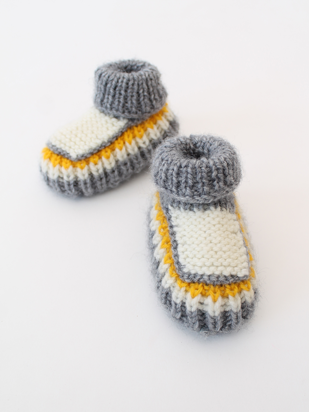 Woonie Handknitted Booties- Grey
