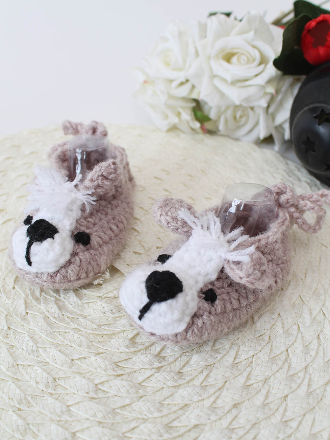 Woonie Crochet Puppy Design Booties- Beige