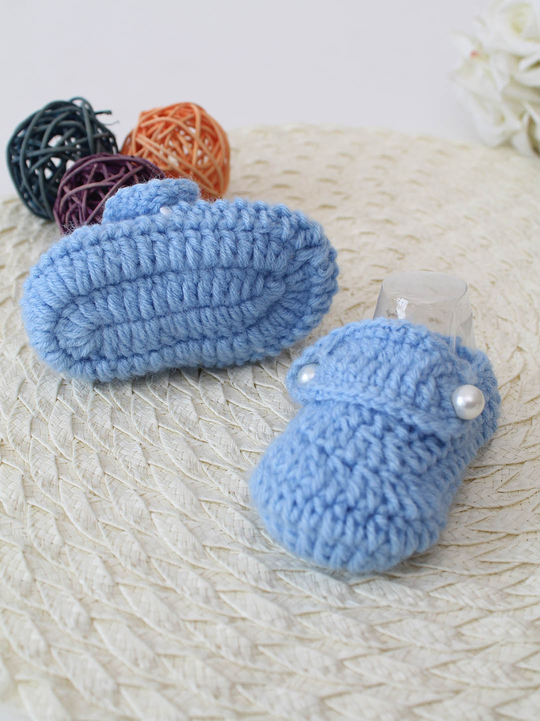 Woonie Crochet Pearl Booties- Blue