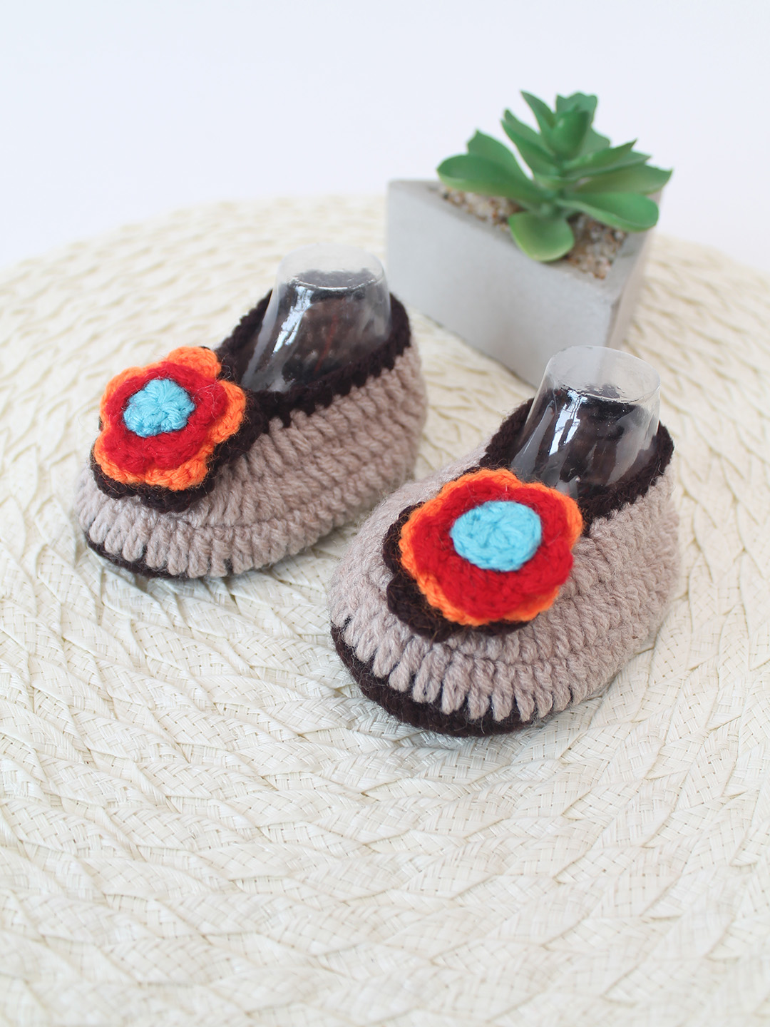Woonie Crochet Handmade Floral Booties - Beige